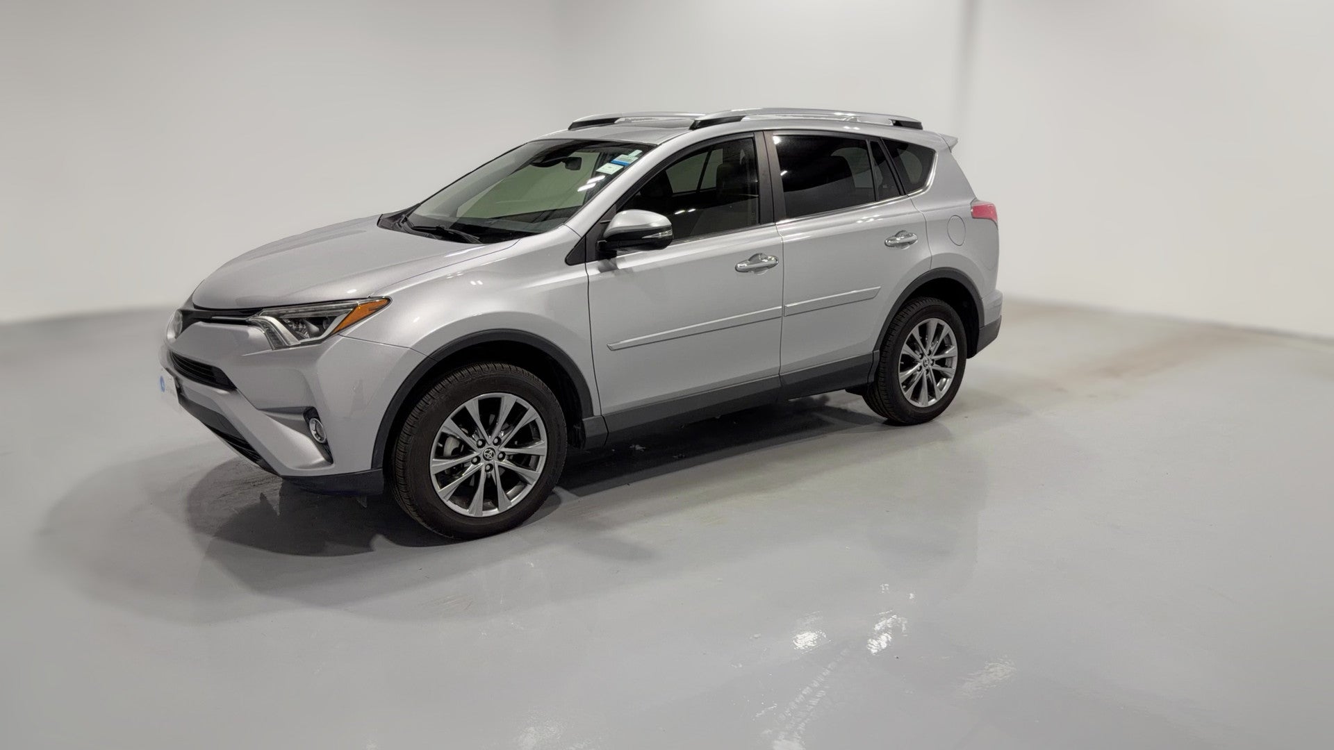 2018 Toyota RAV4 vehicle photo