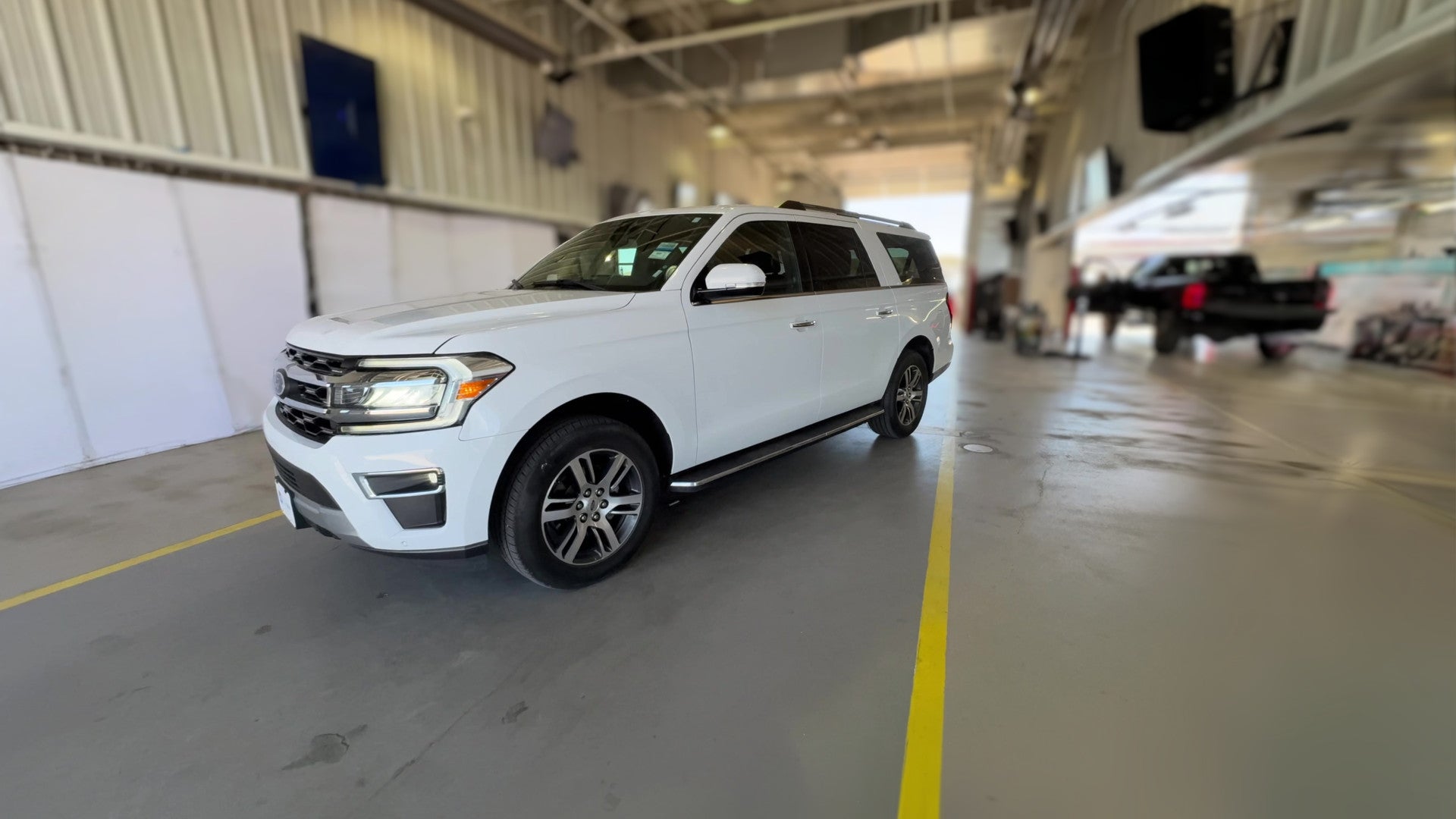 2023 Ford Expedition MAX vehicle photo