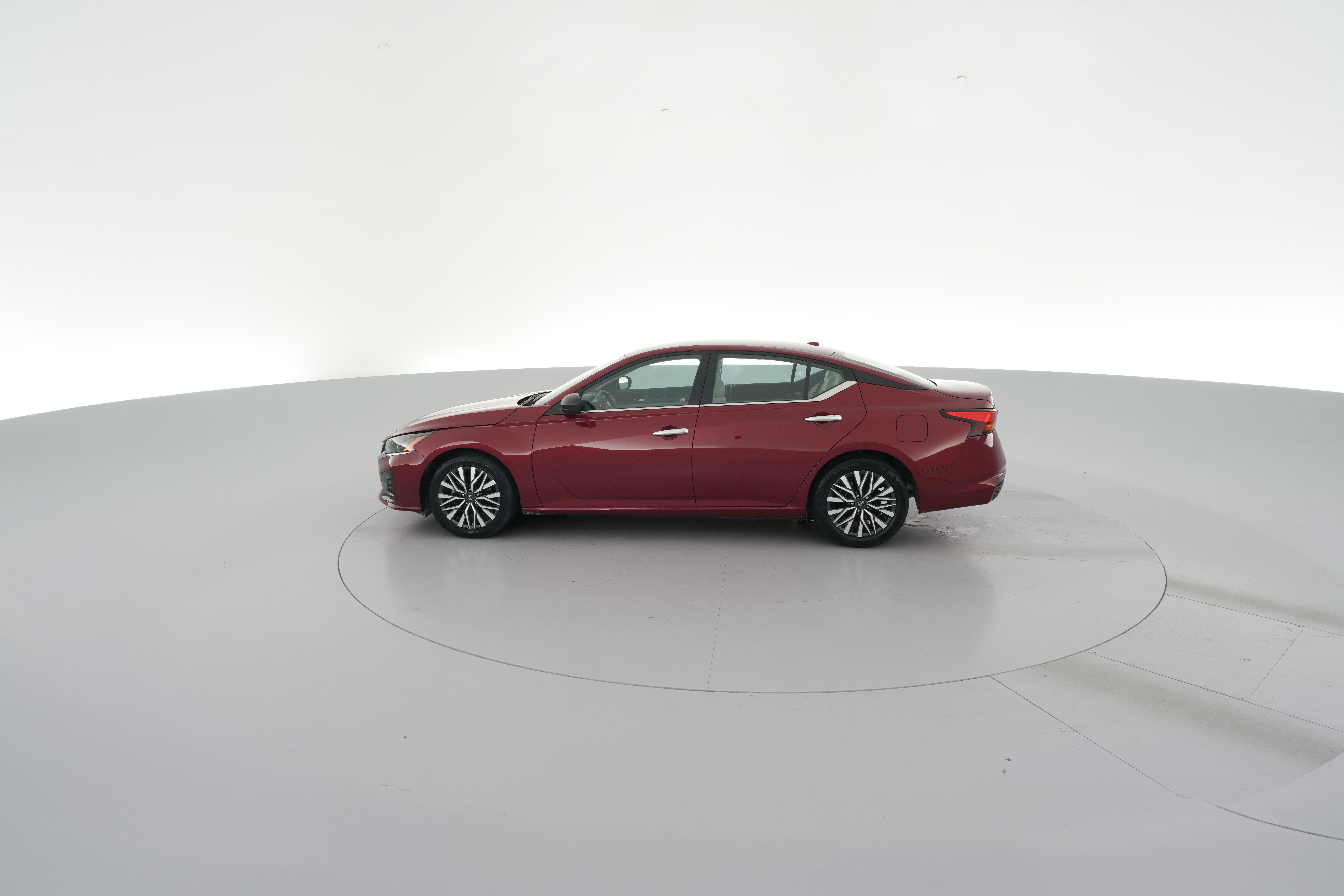 2025 Nissan Altima SV - Photo 24