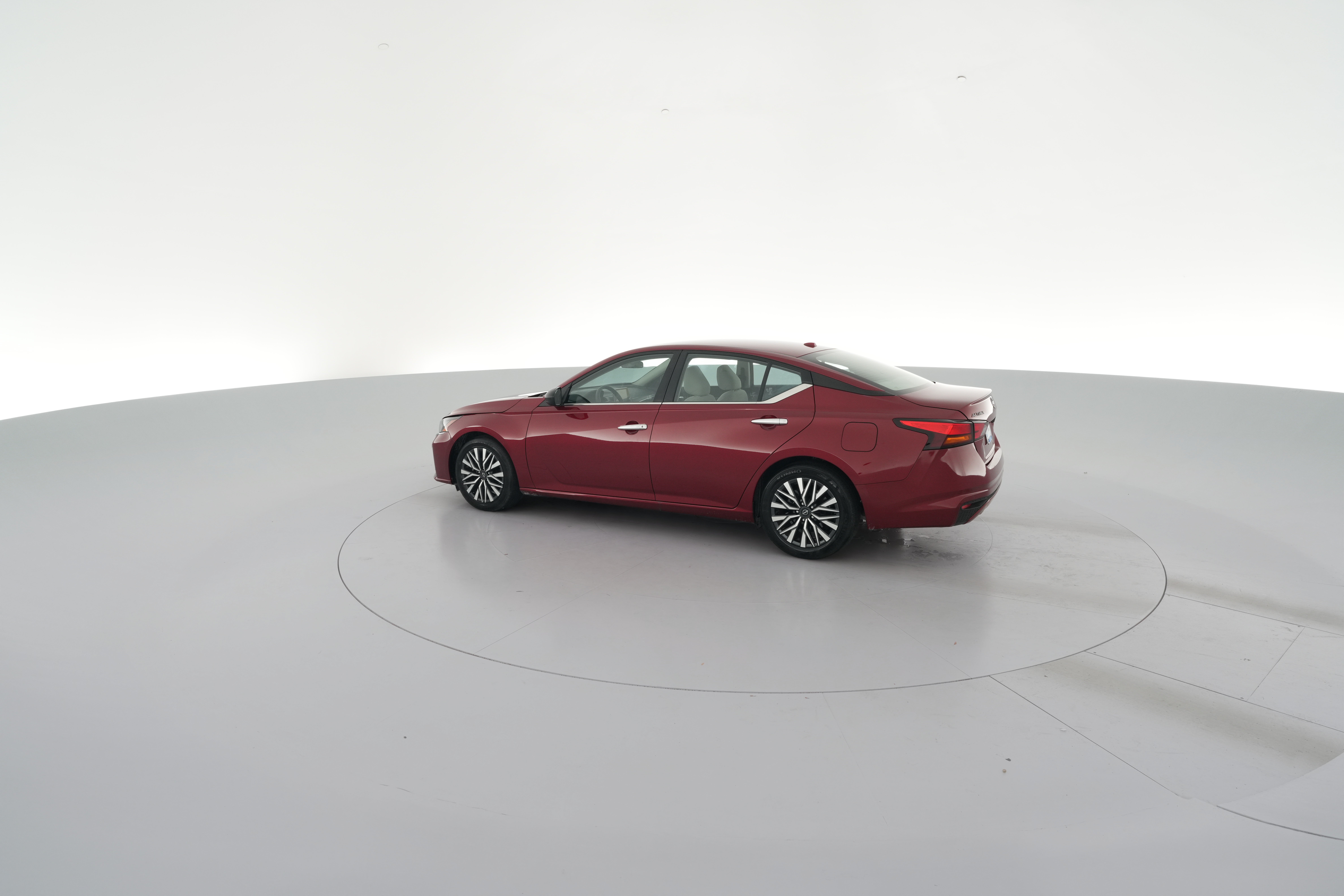 2025 Nissan Altima SV - Photo 25