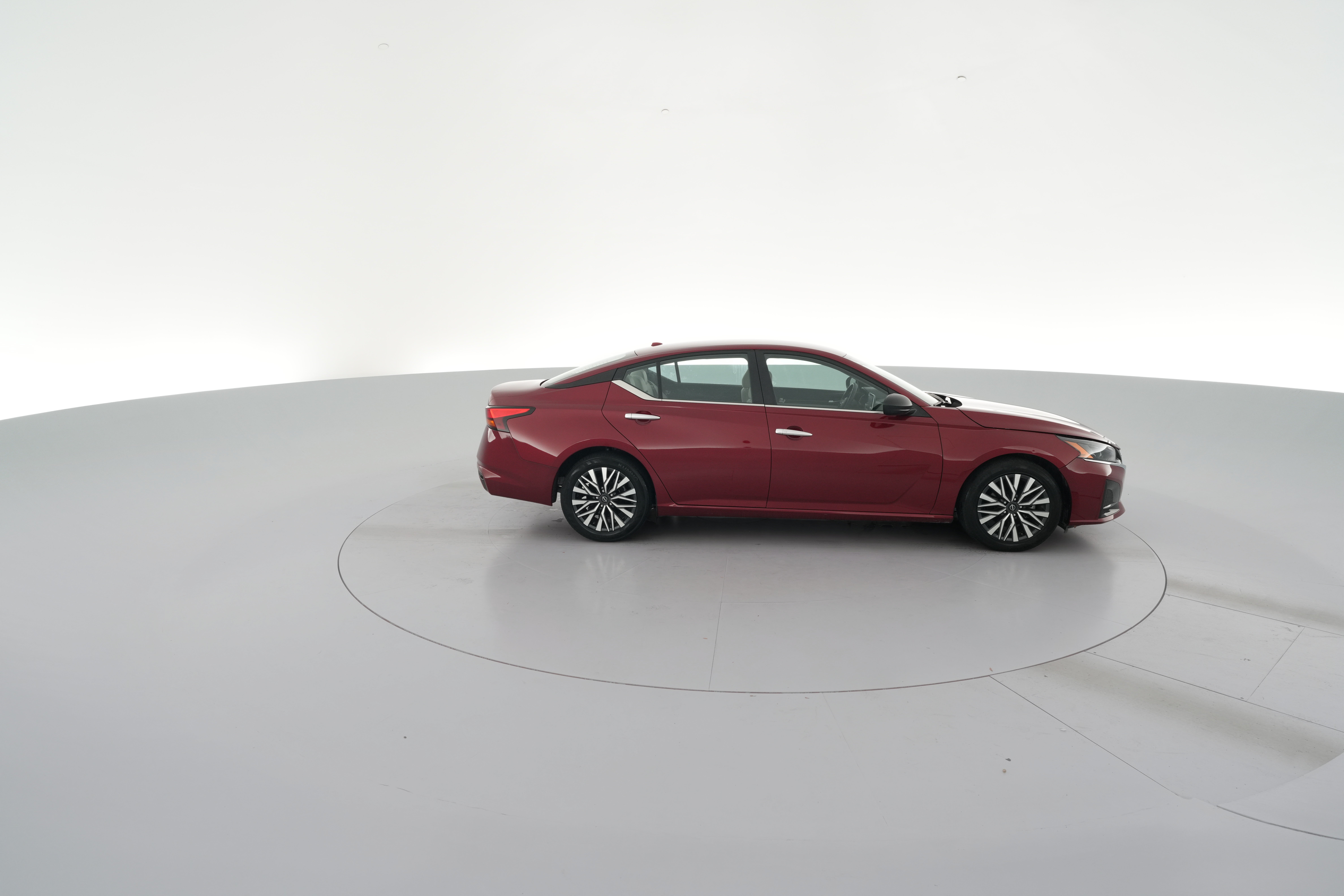 2025 Nissan Altima SV - Photo 32