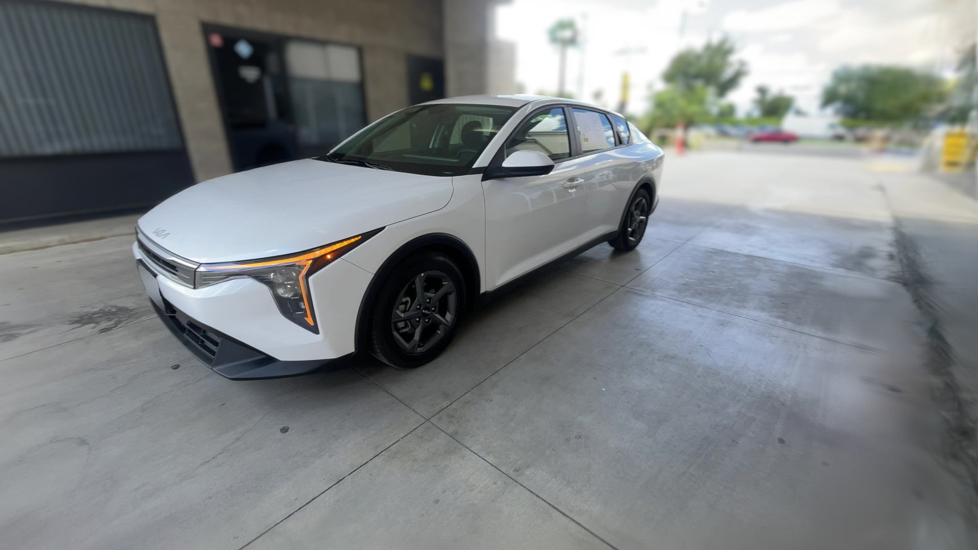 2025 Kia K4 vehicle photo