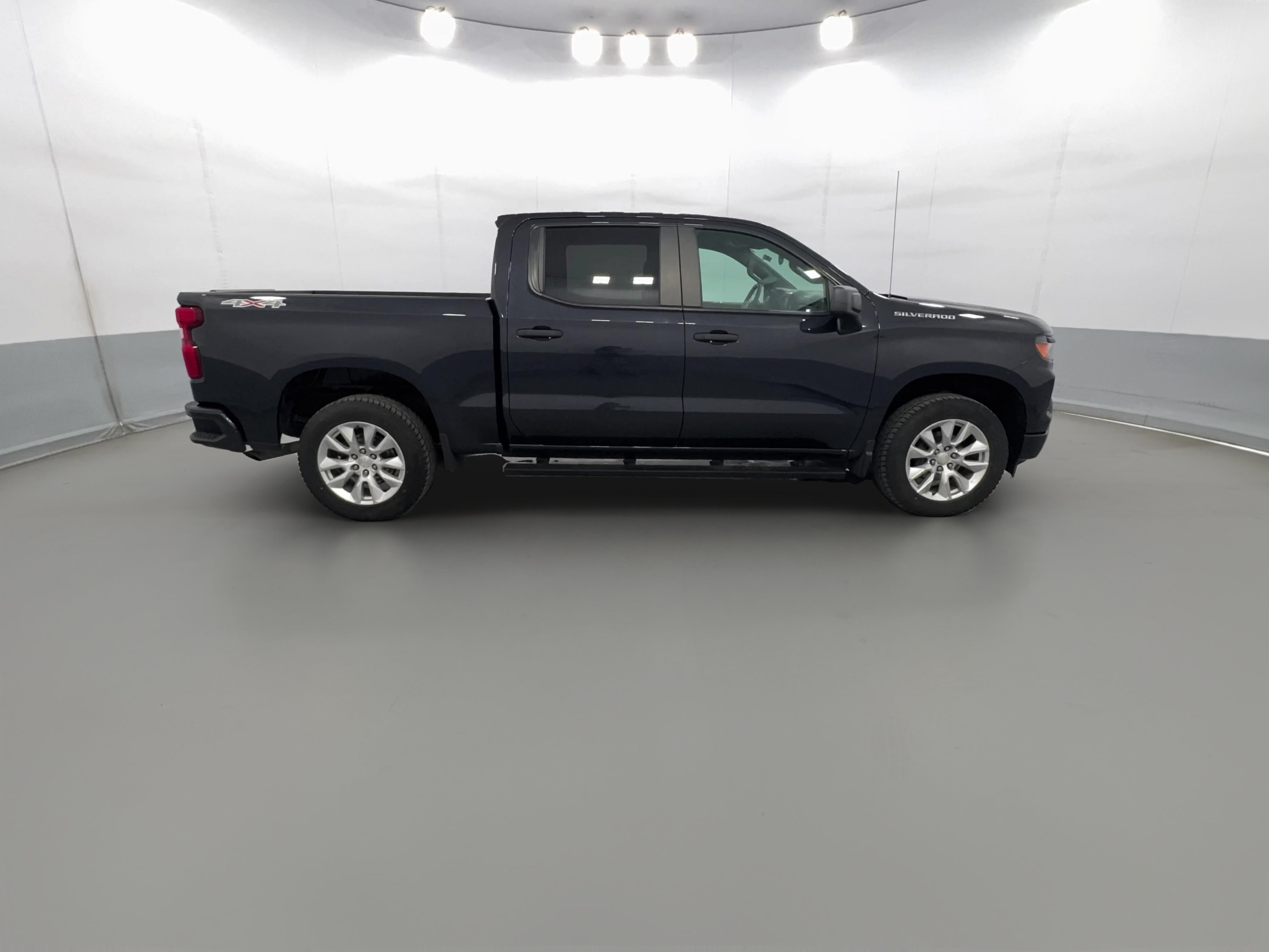 2023 Chevrolet Silverado 1500 Custom - Photo 34
