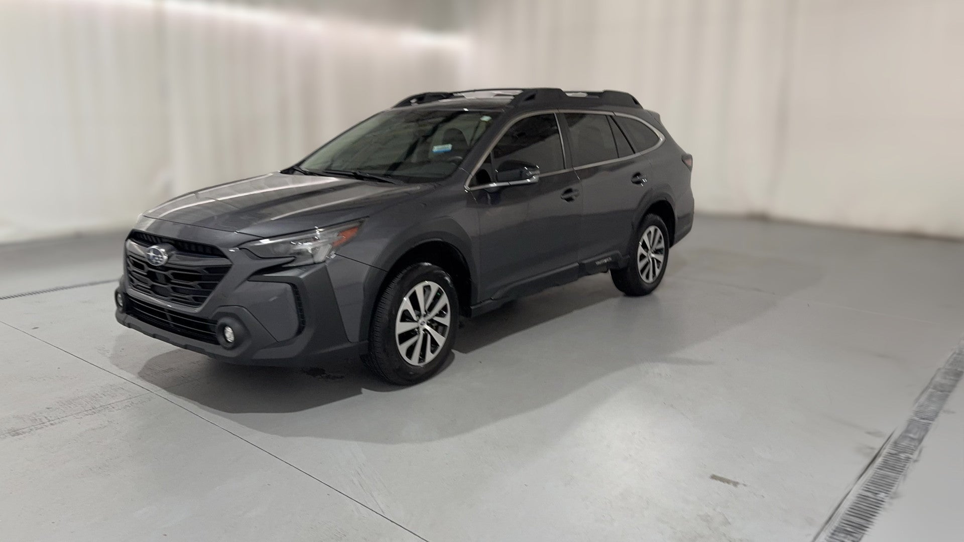 2025 Subaru Outback vehicle photo