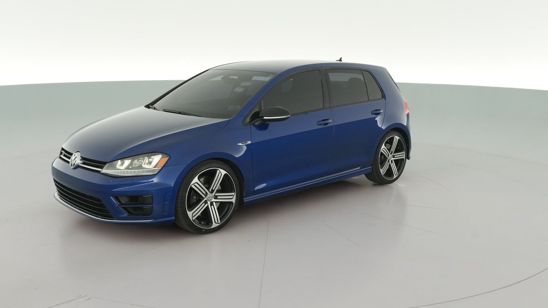 2015 Volkswagen Golf R vehicle photo