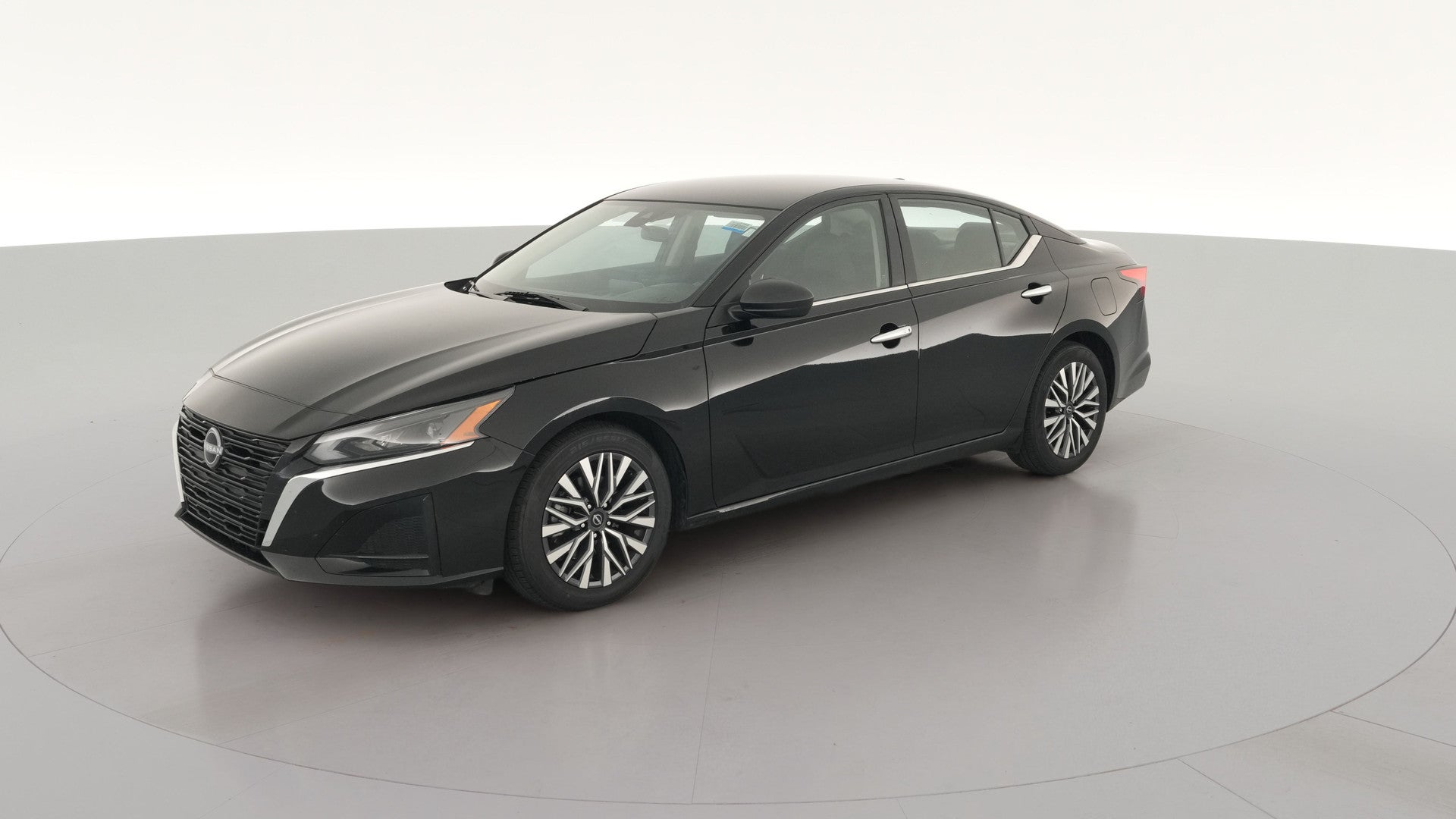 2025 Nissan Altima vehicle photo