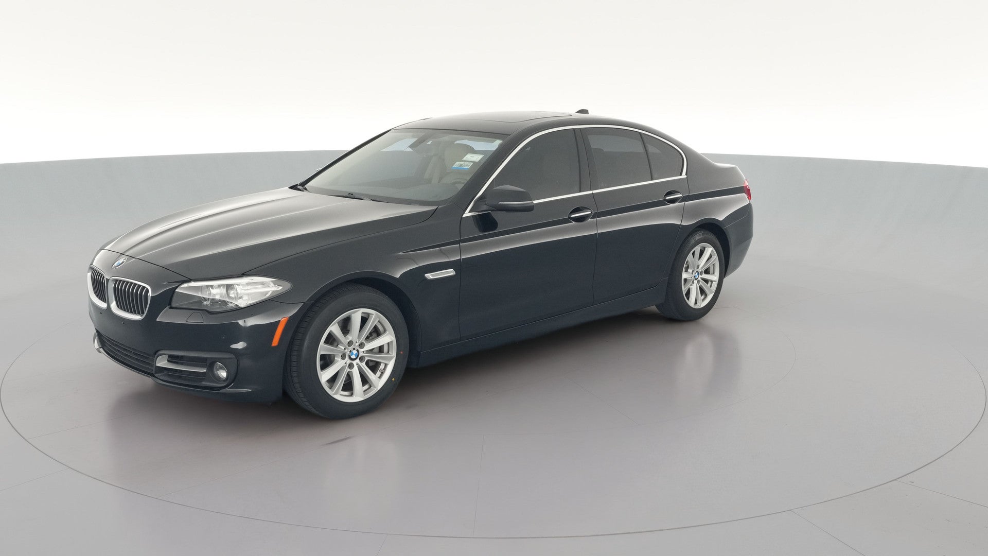 2016 BMW 5 Series vehicle photo