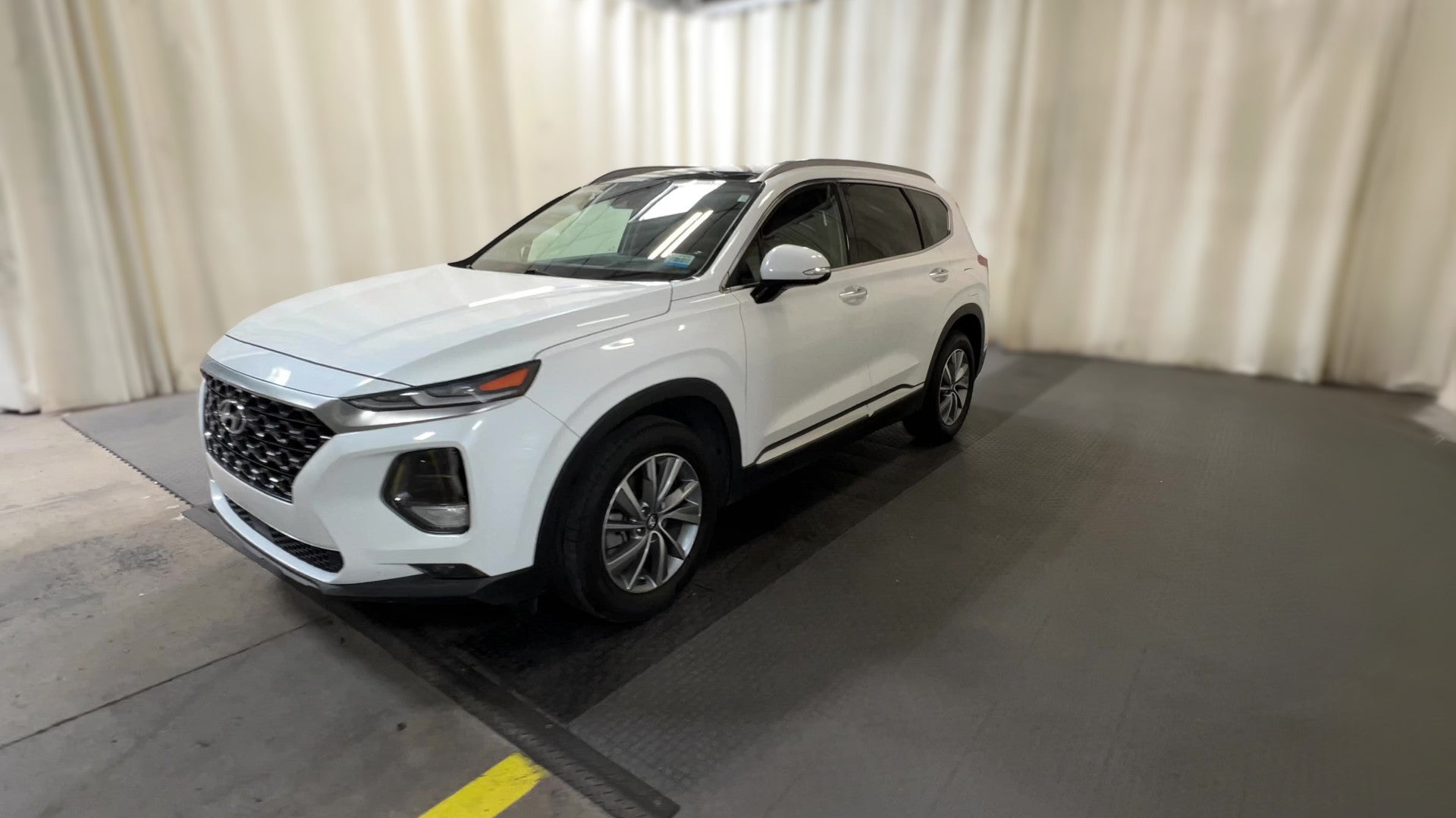 2019 Hyundai Santa Fe vehicle photo