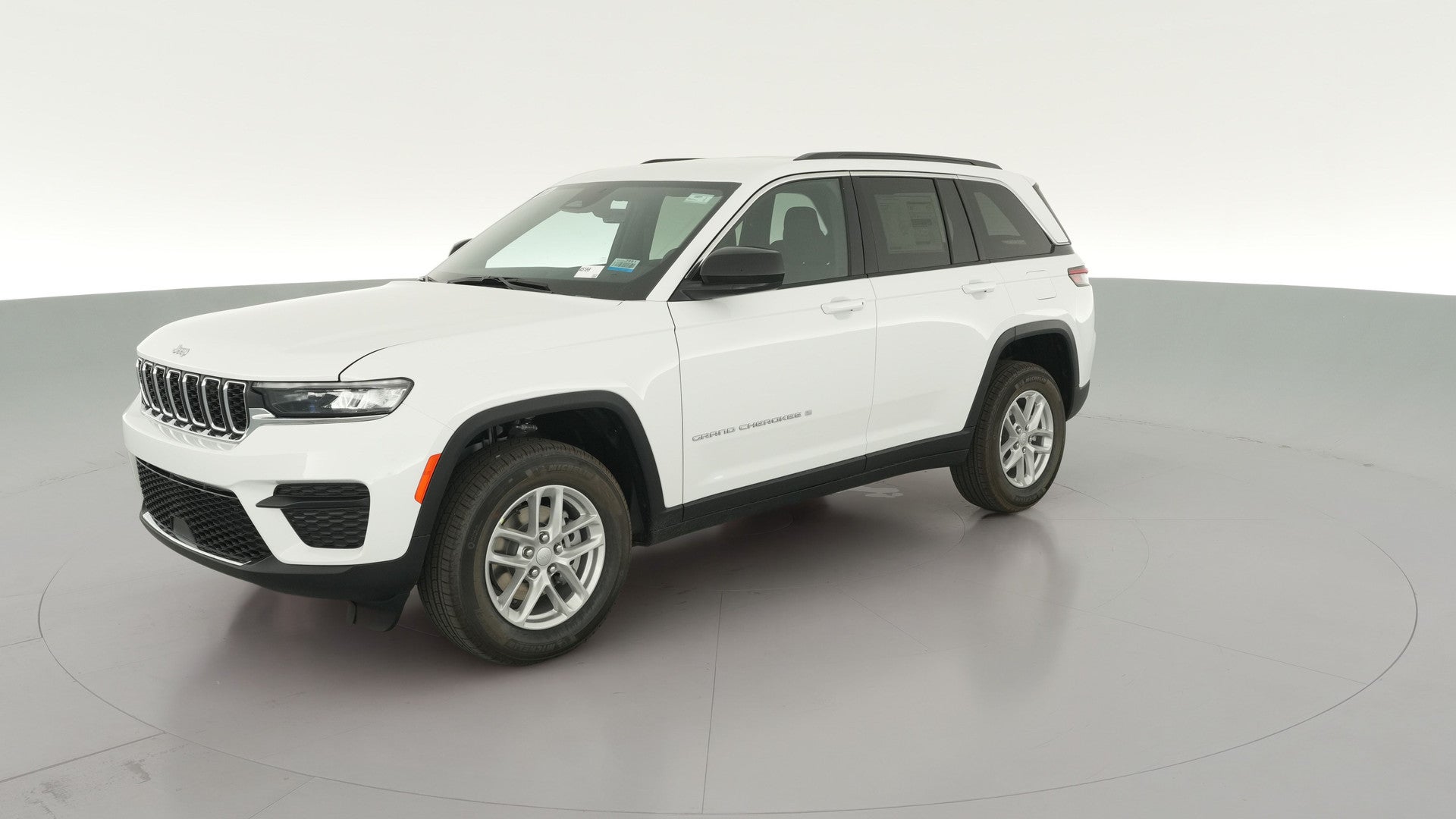 2026 Jeep Grand Cherokee vehicle photo
