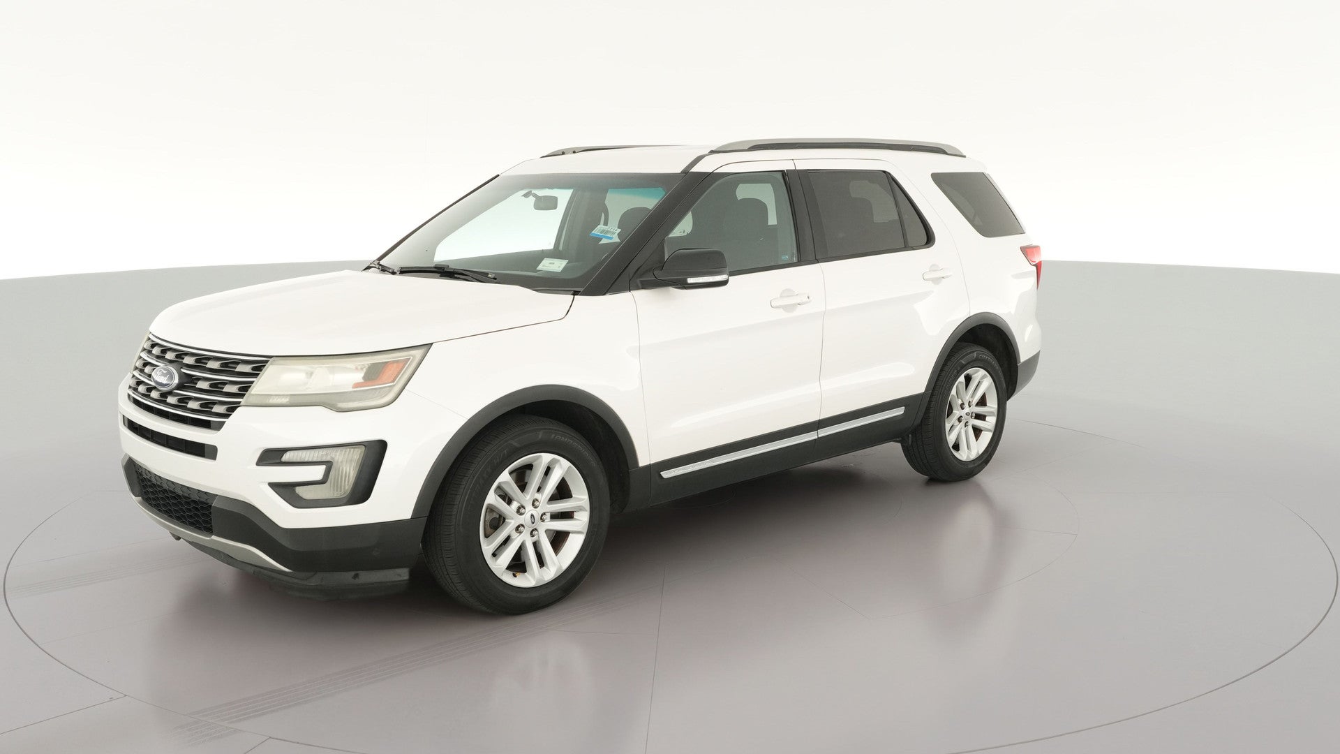 2016 Ford Explorer vehicle photo