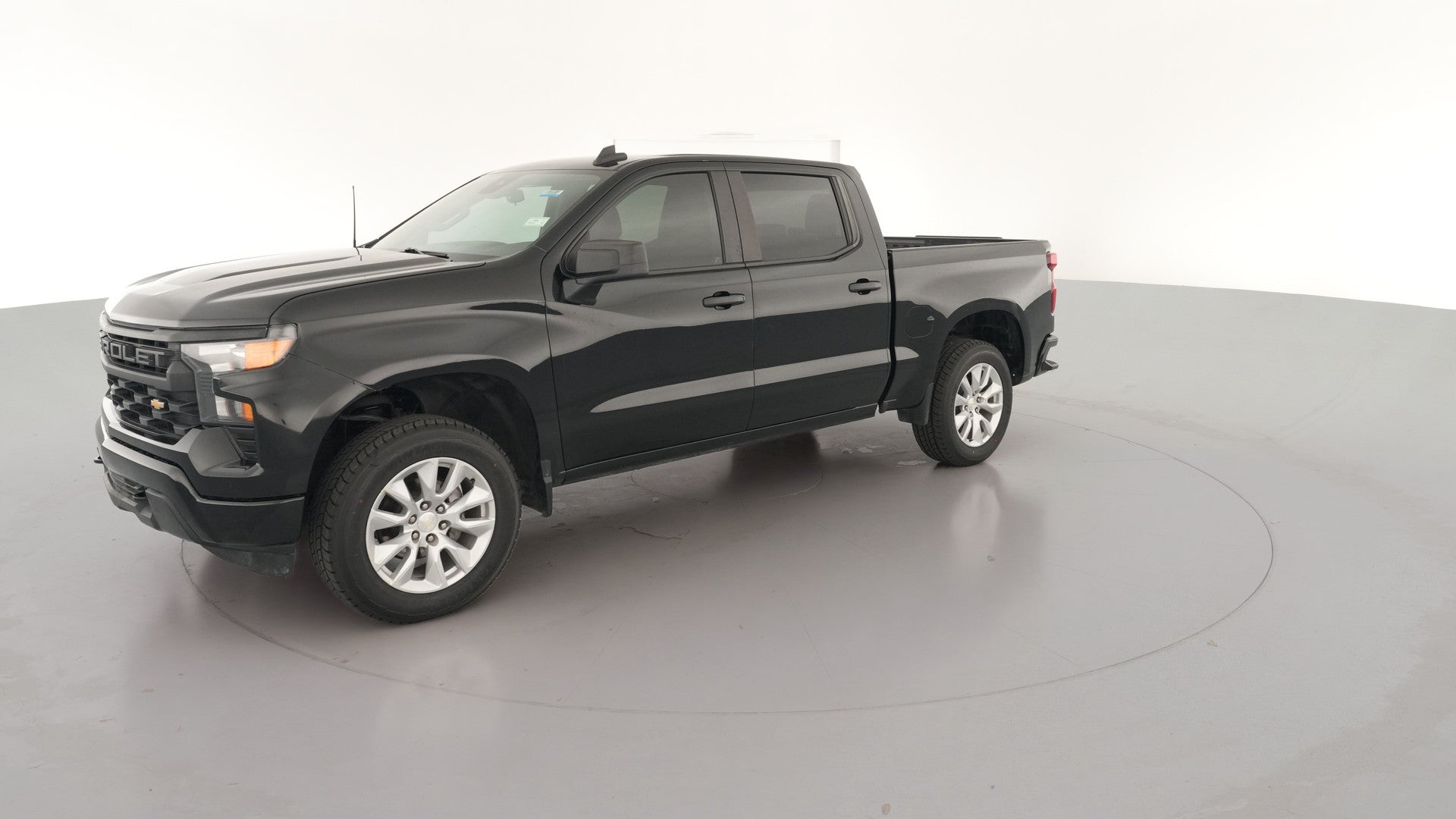 2022 Chevrolet Silverado 1500 Crew Cab vehicle photo