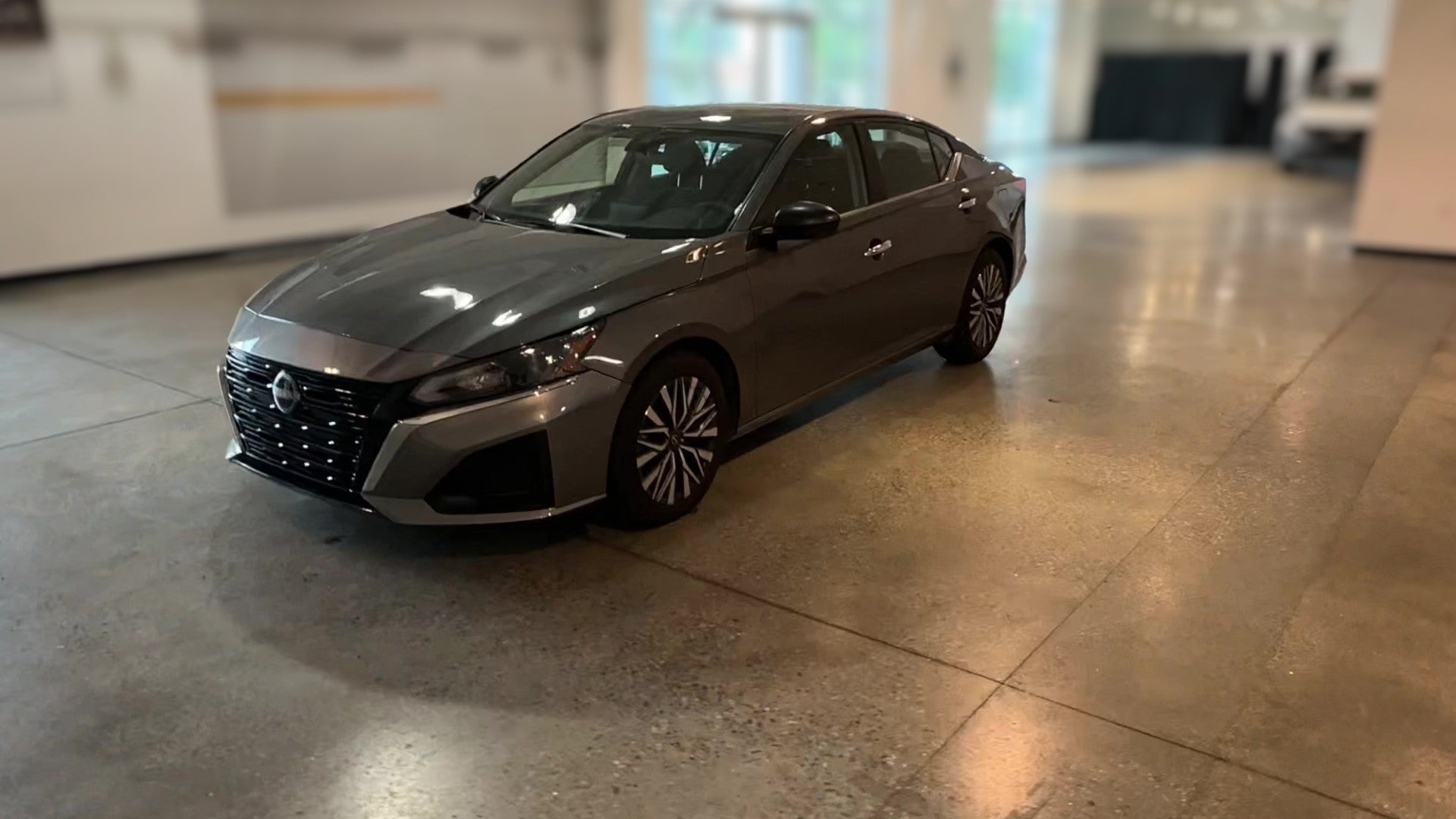 2025 Nissan Altima vehicle photo