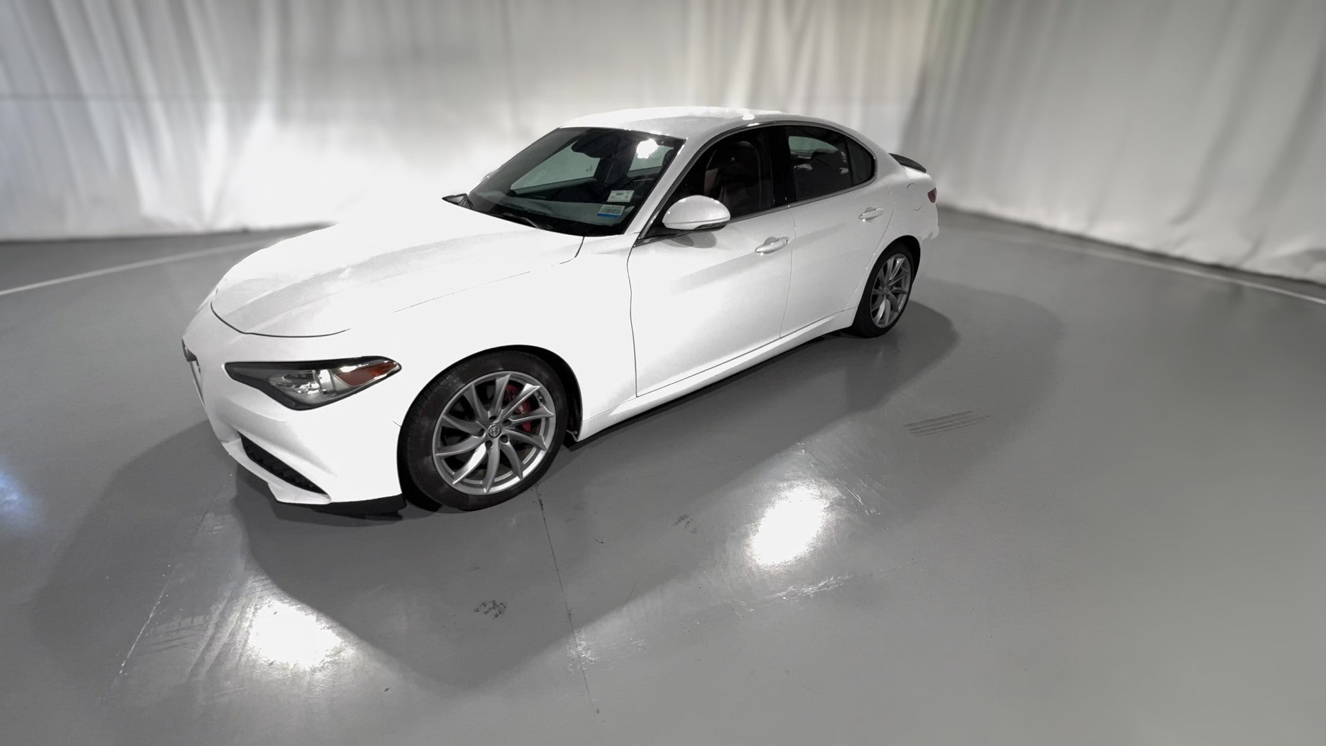 2018 Alfa Romeo Giulia vehicle photo