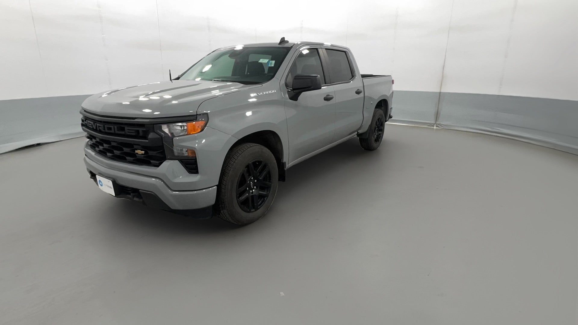 2024 Chevrolet Silverado 1500 Crew Cab vehicle photo