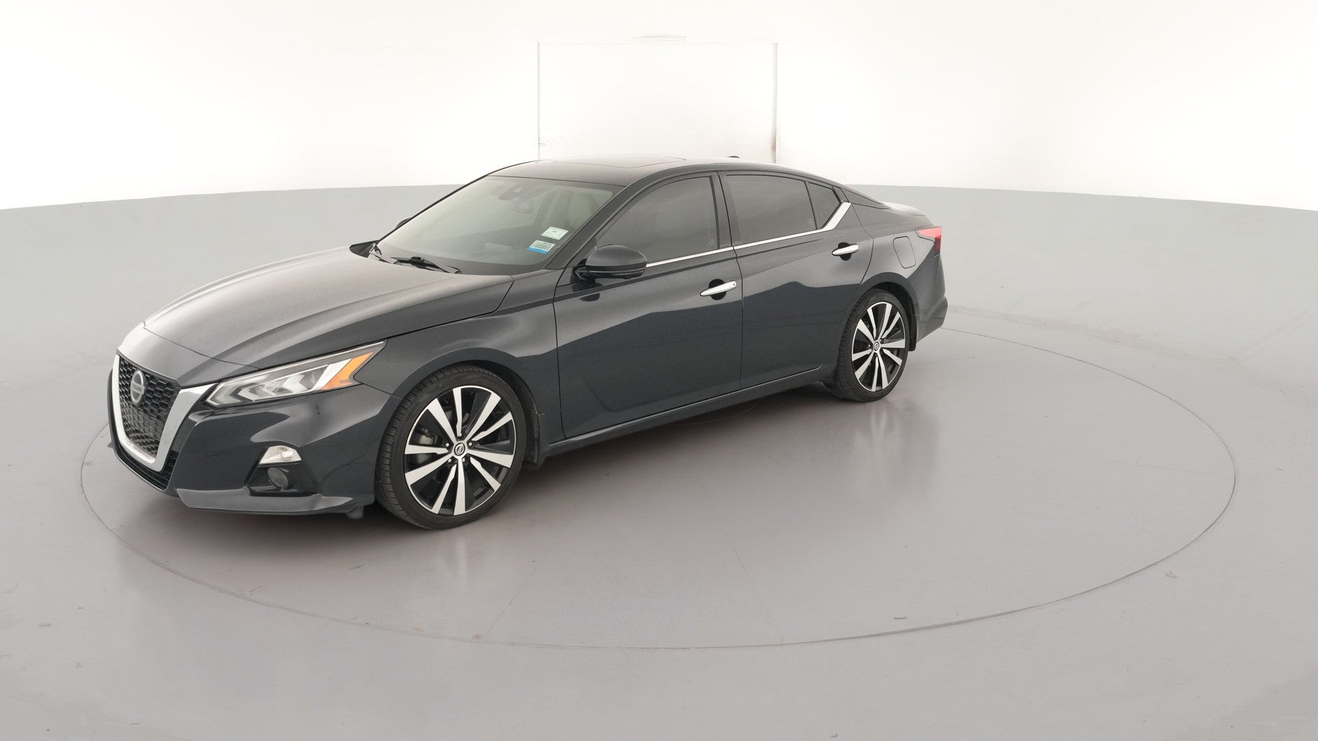2020 Nissan Altima vehicle photo