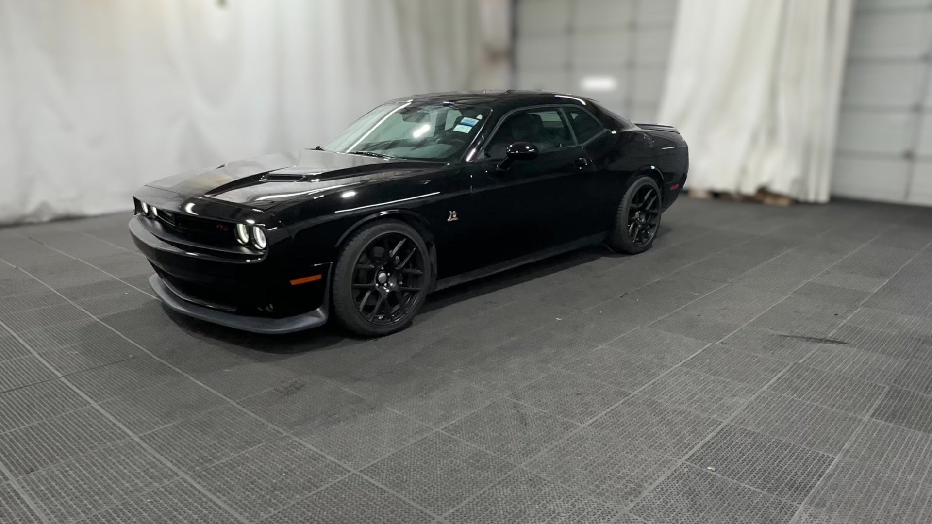 2015 Dodge Challenger vehicle photo