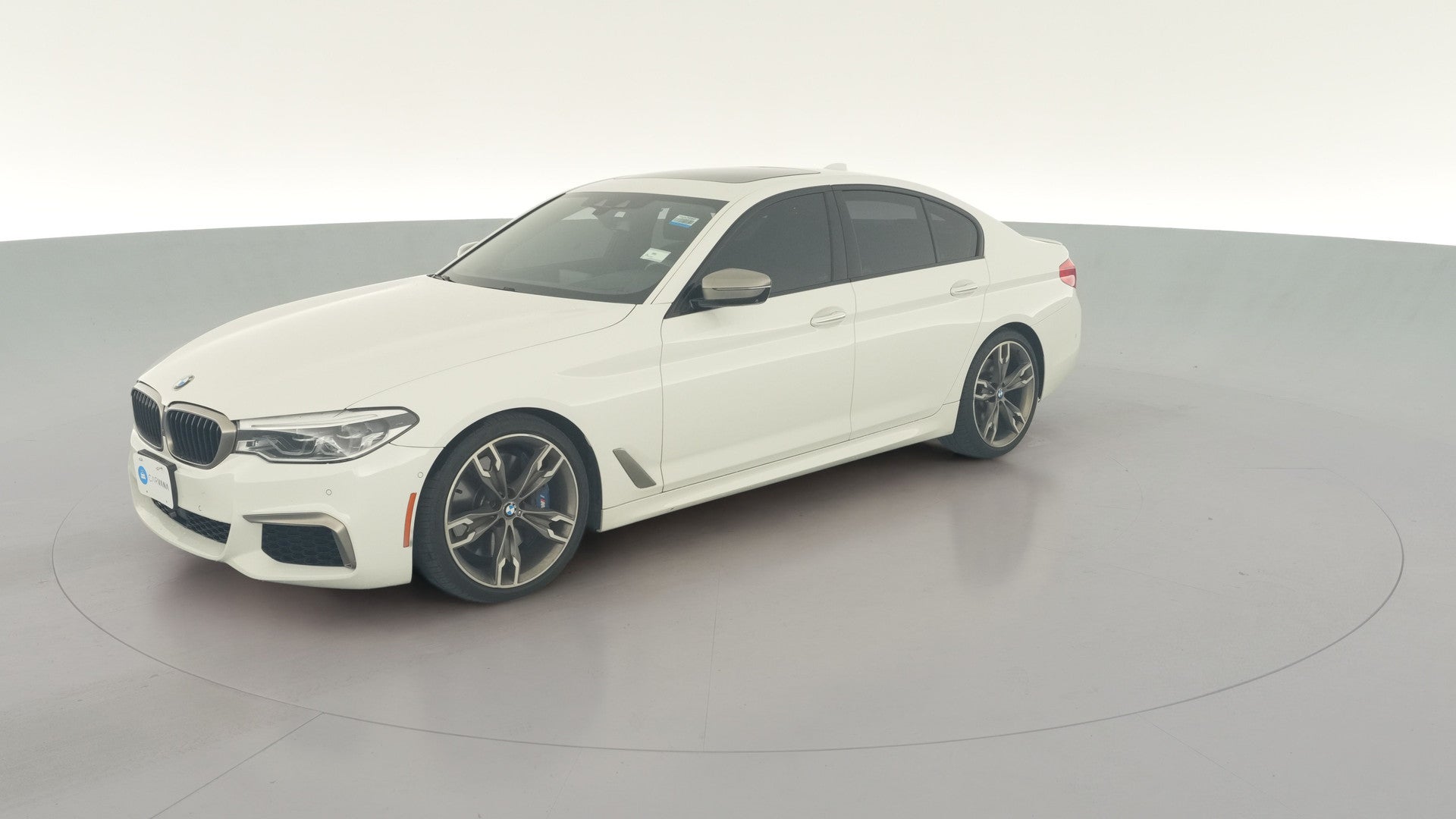 2018 BMW 5 Series vehicle photo