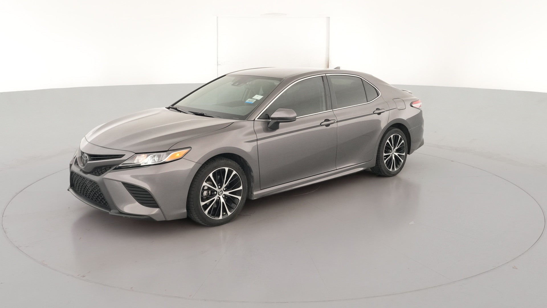 2019 Toyota Camry vehicle photo