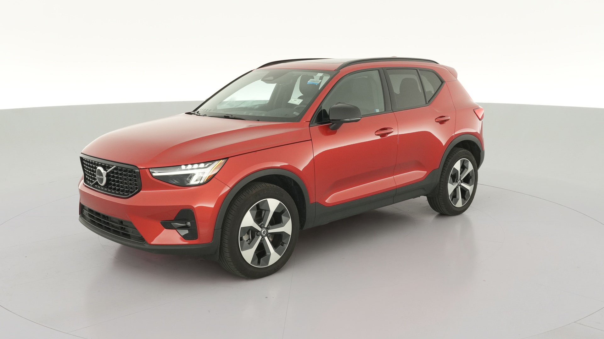 2023 Volvo XC40 vehicle photo
