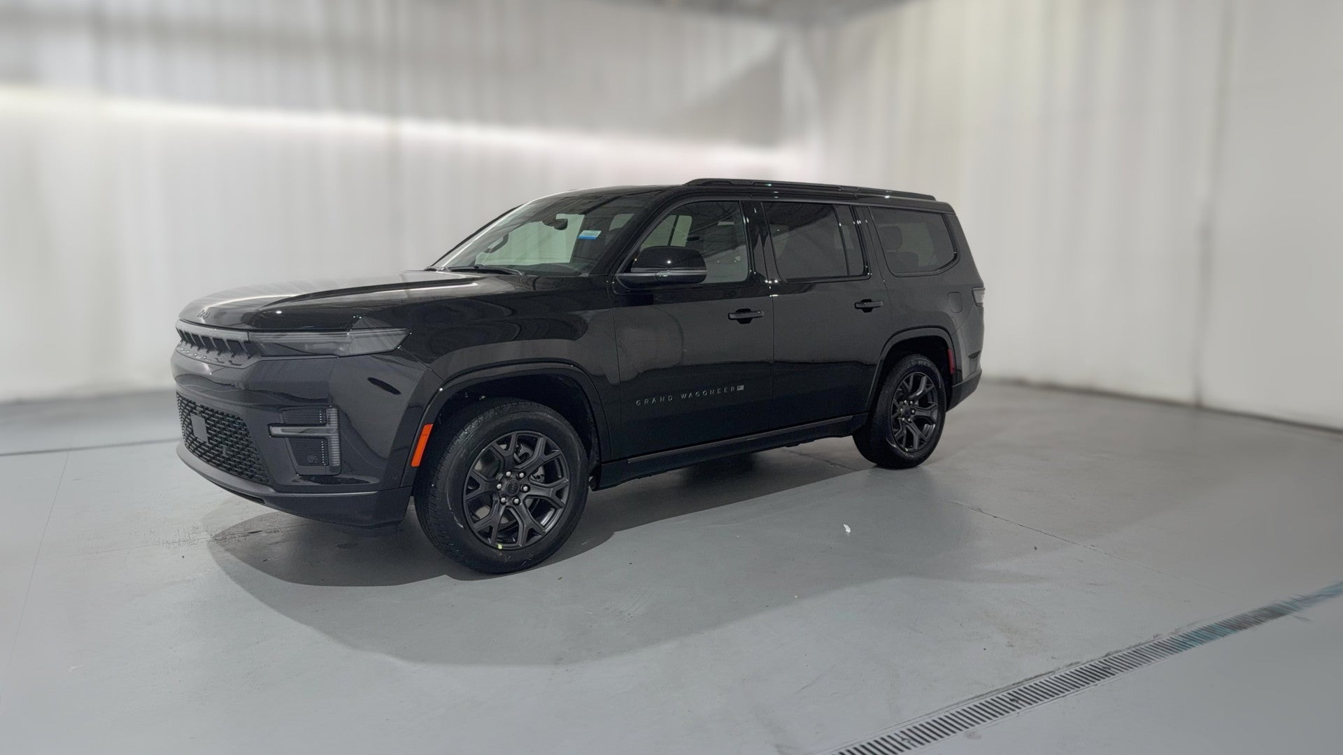 2026 Jeep Grand Wagoneer vehicle photo