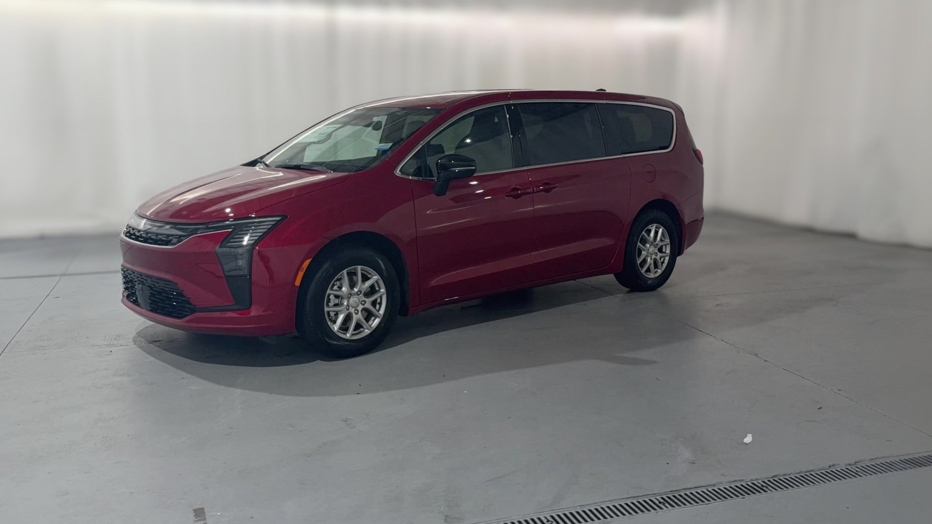 2027 Chrysler Pacifica vehicle photo