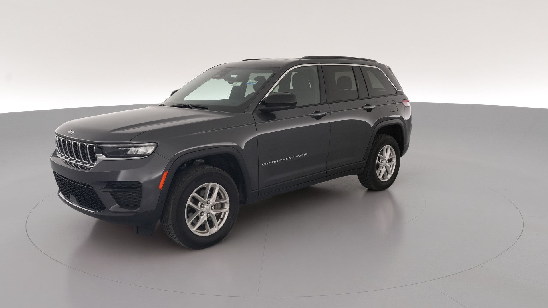 2024 Jeep Grand Cherokee vehicle photo