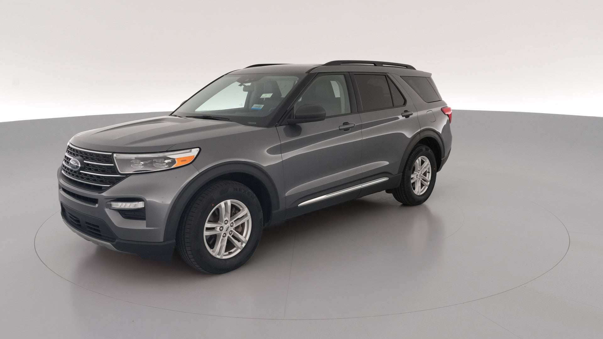 2021 Ford Explorer vehicle photo