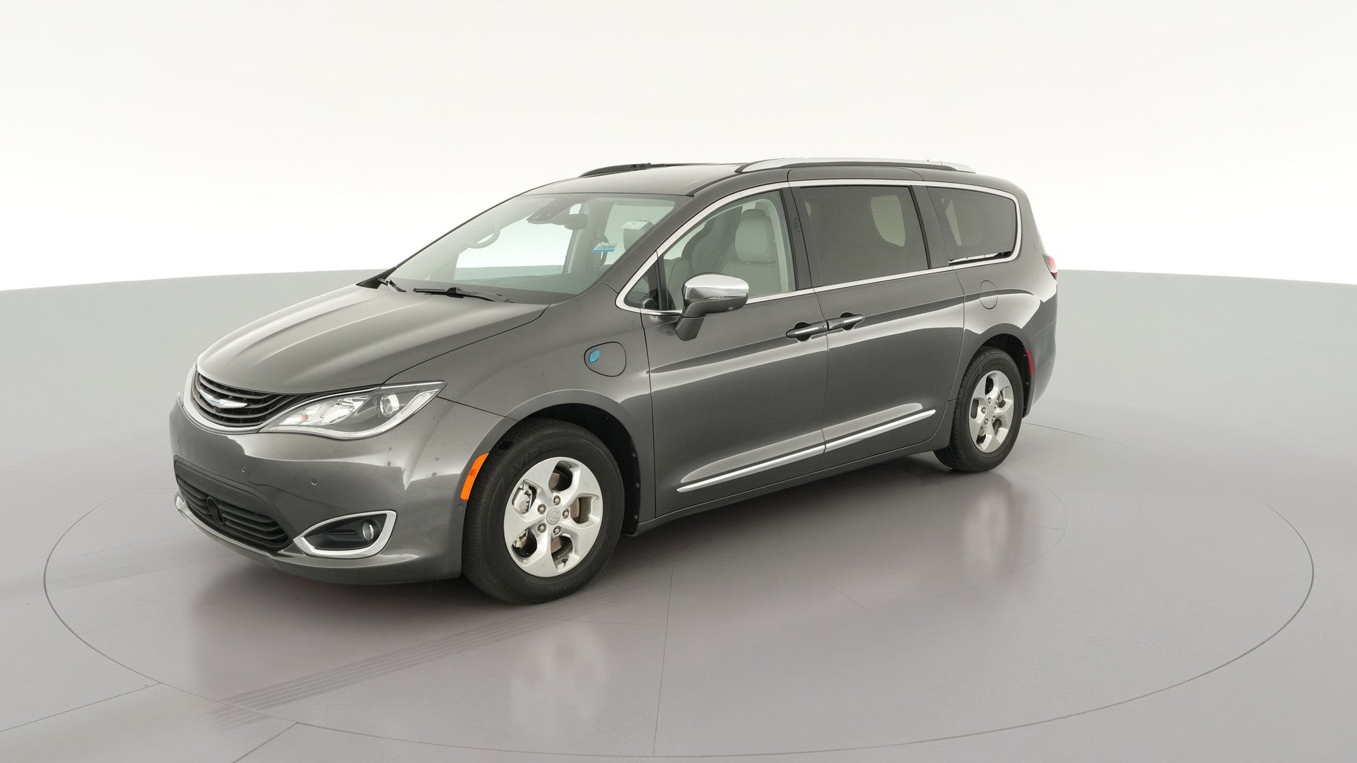 2018 Chrysler Pacifica Hybrid vehicle photo