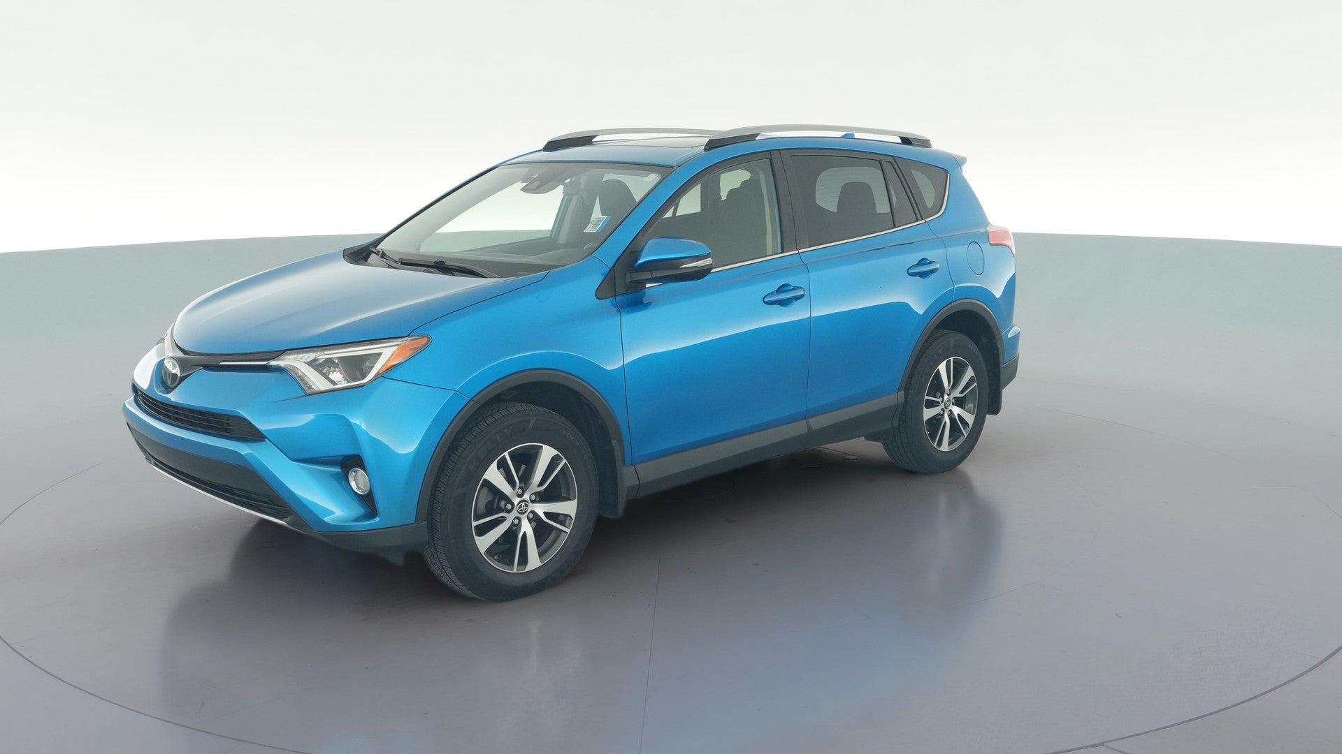 2018 Toyota RAV4 vehicle photo
