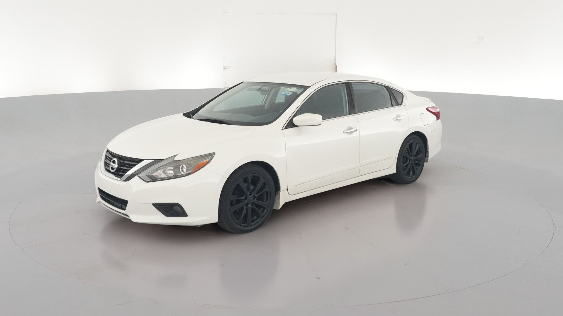 2017 Nissan Altima vehicle photo