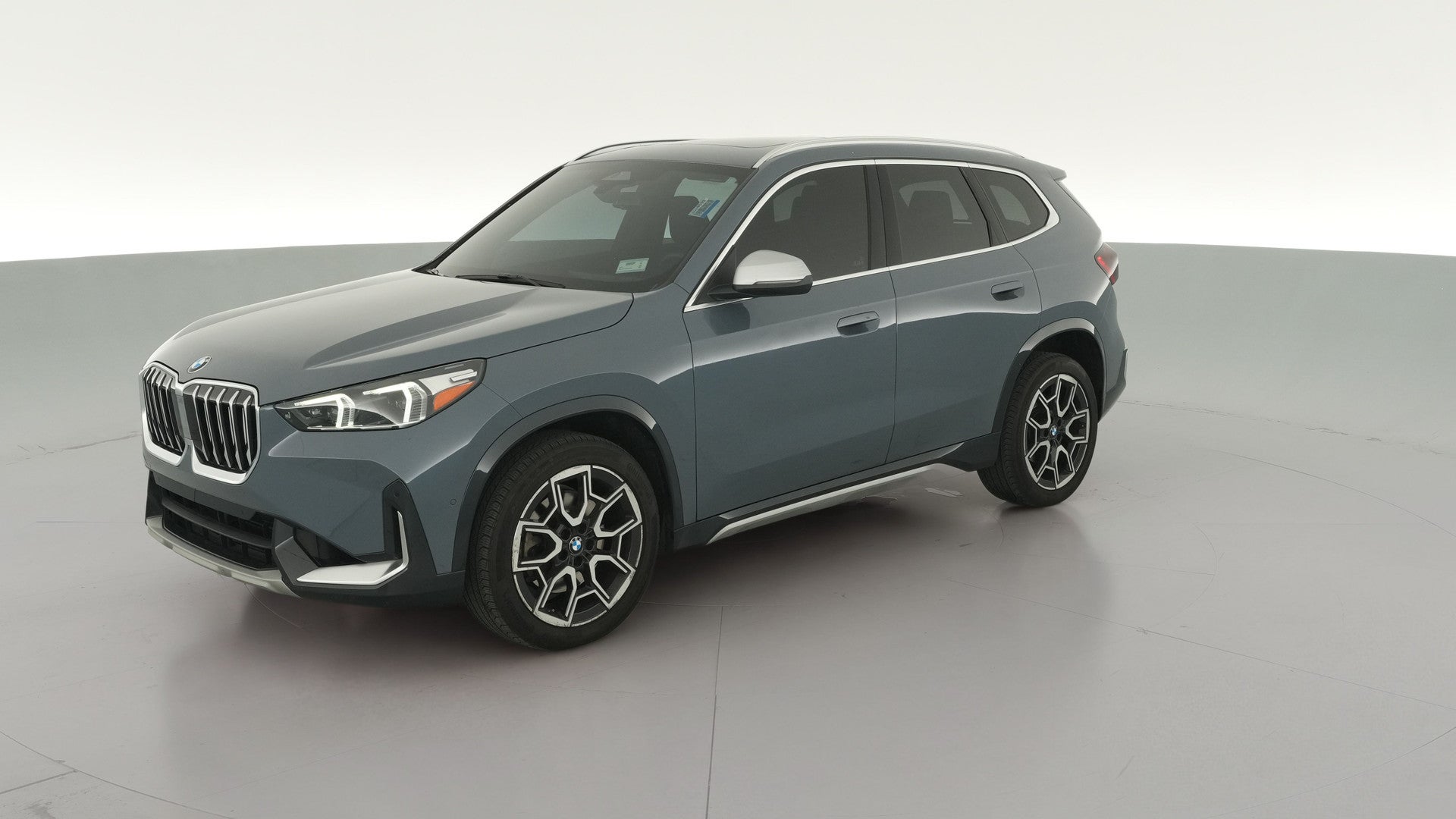 2023 BMW X1 vehicle photo