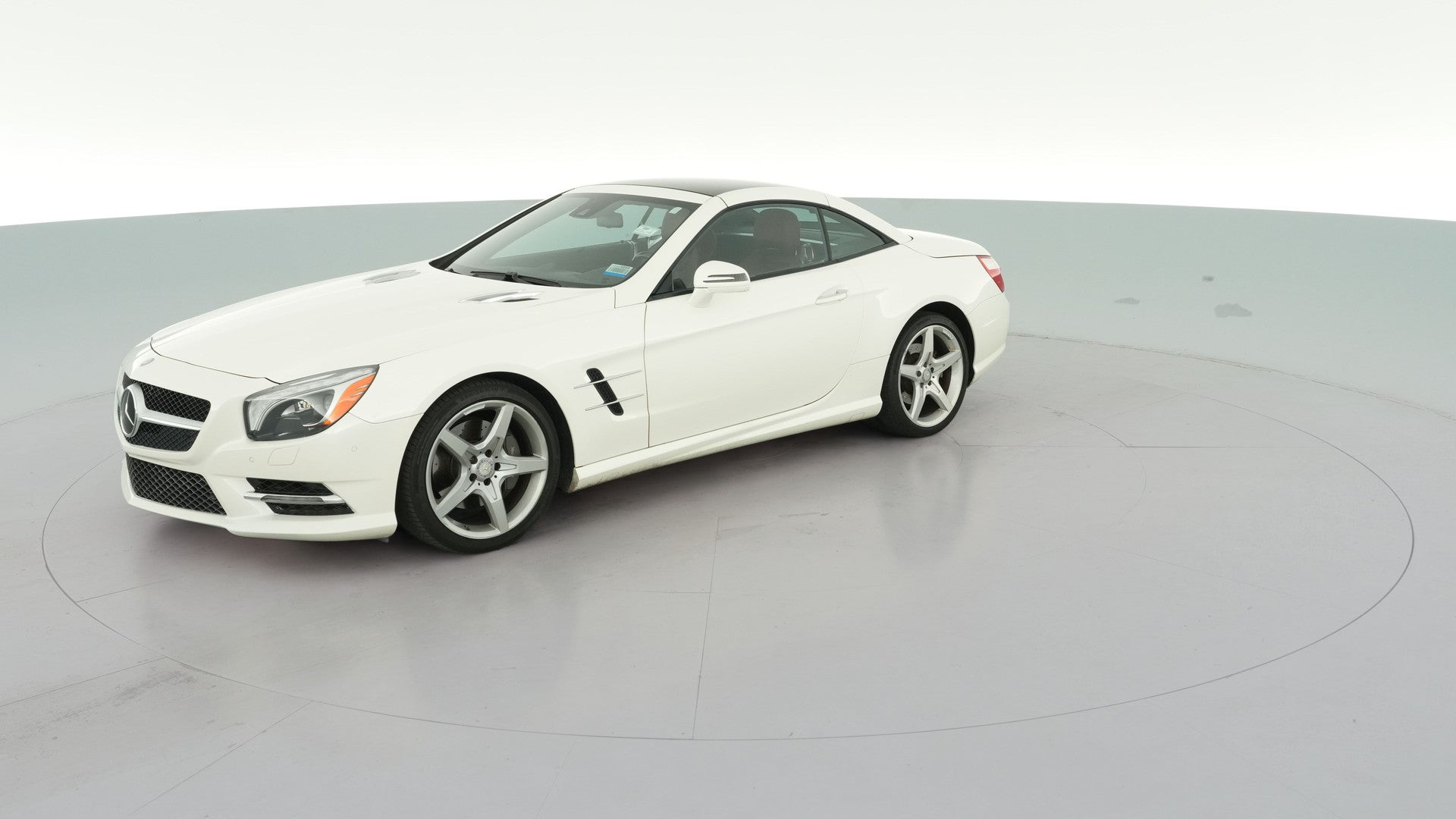 2016 Mercedes-Benz SL vehicle photo