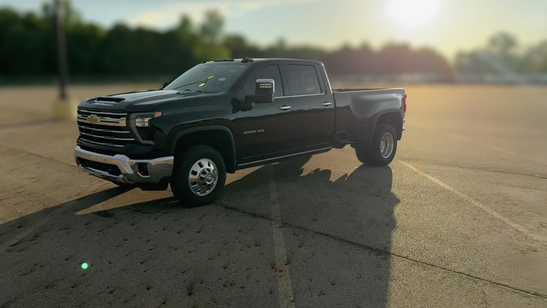 2024 Chevrolet Silverado 3500 HD Crew Cab vehicle photo