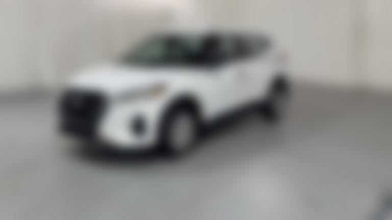 2025 Nissan Kicks Play vehicle photo