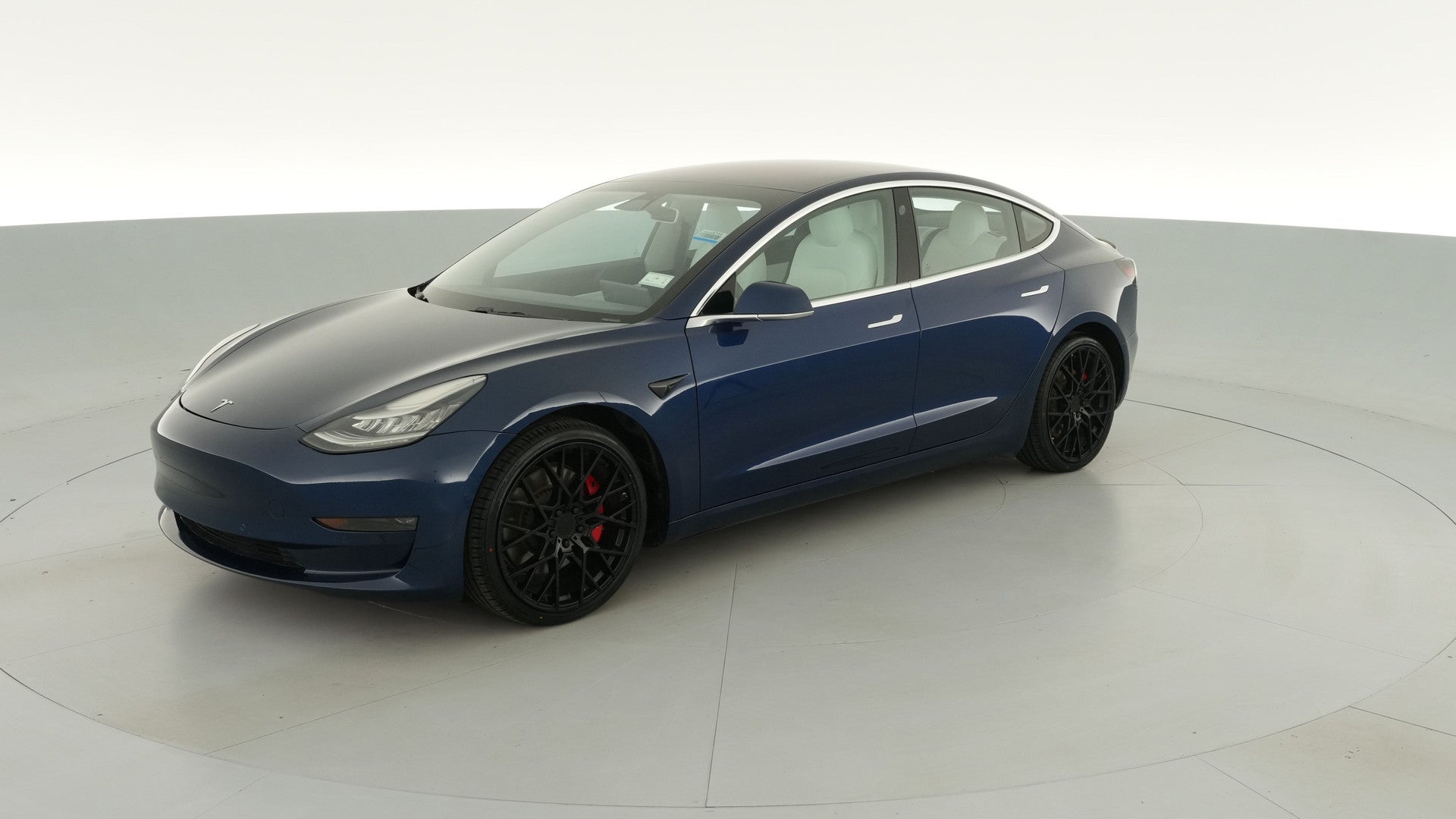 2018 Tesla Model 3 vehicle photo