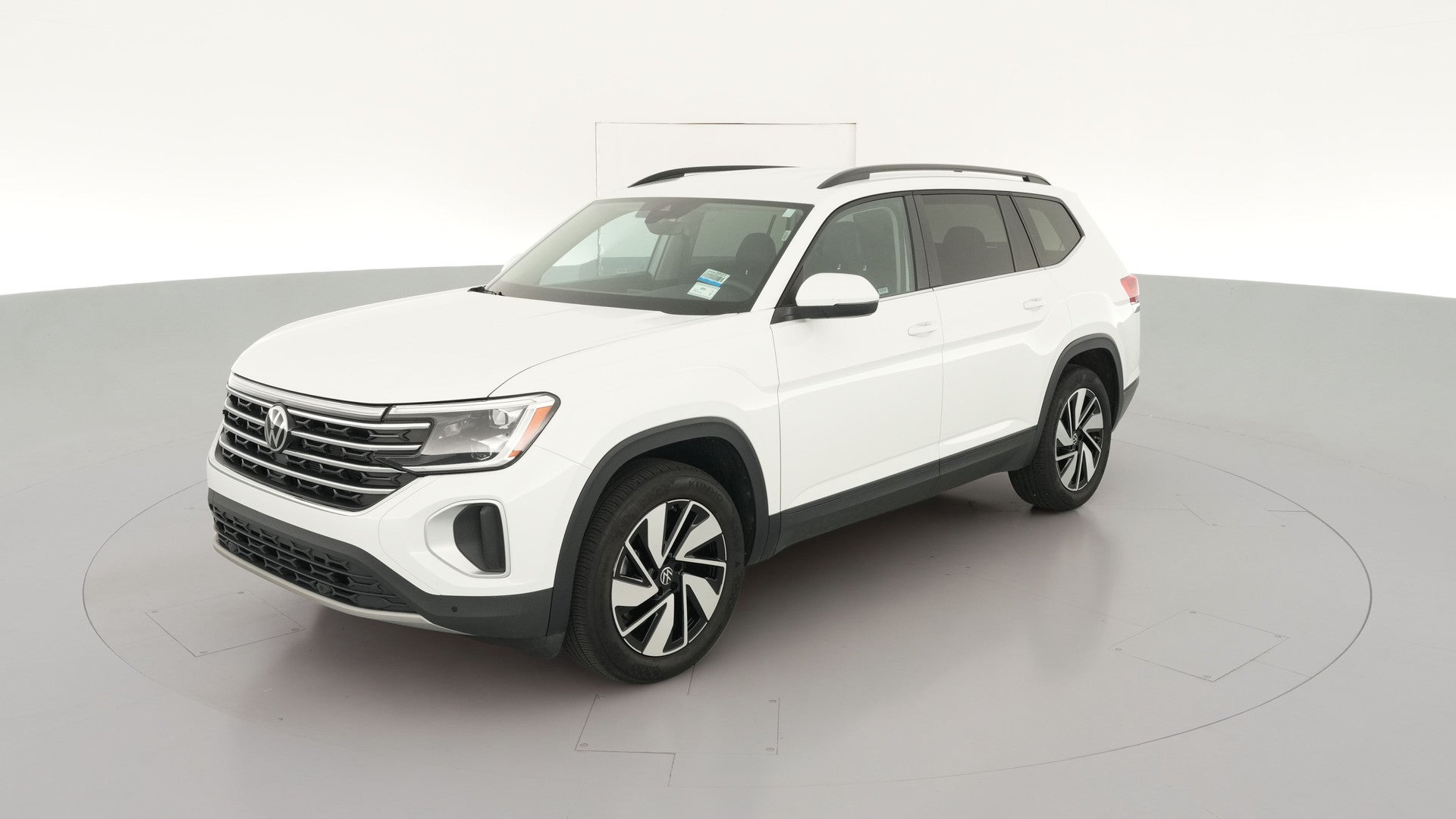 2025 Volkswagen Atlas vehicle photo