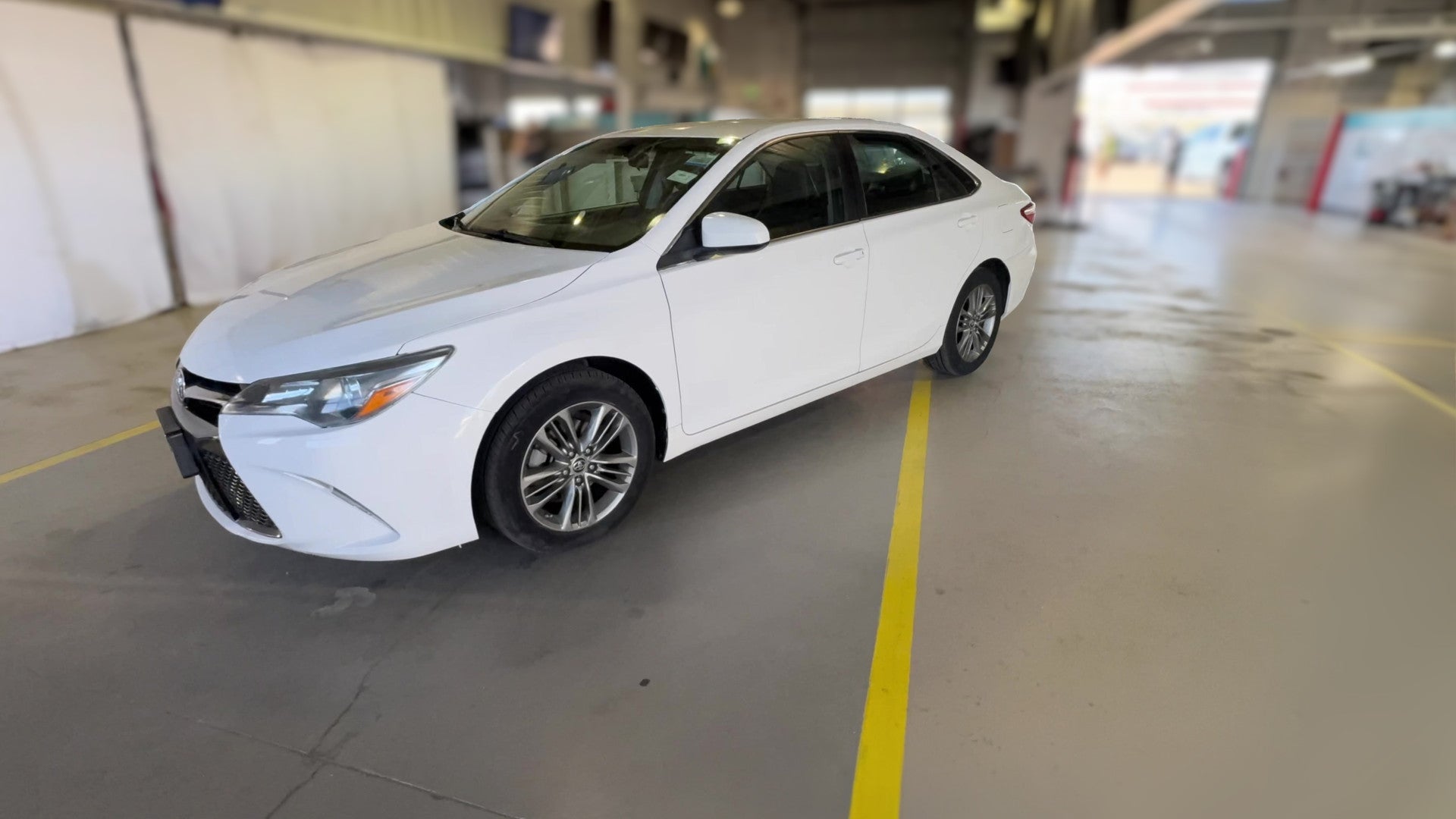 2016 Toyota Camry vehicle photo