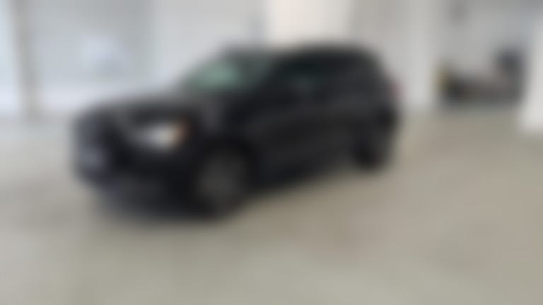 2024 Volvo XC40 vehicle photo