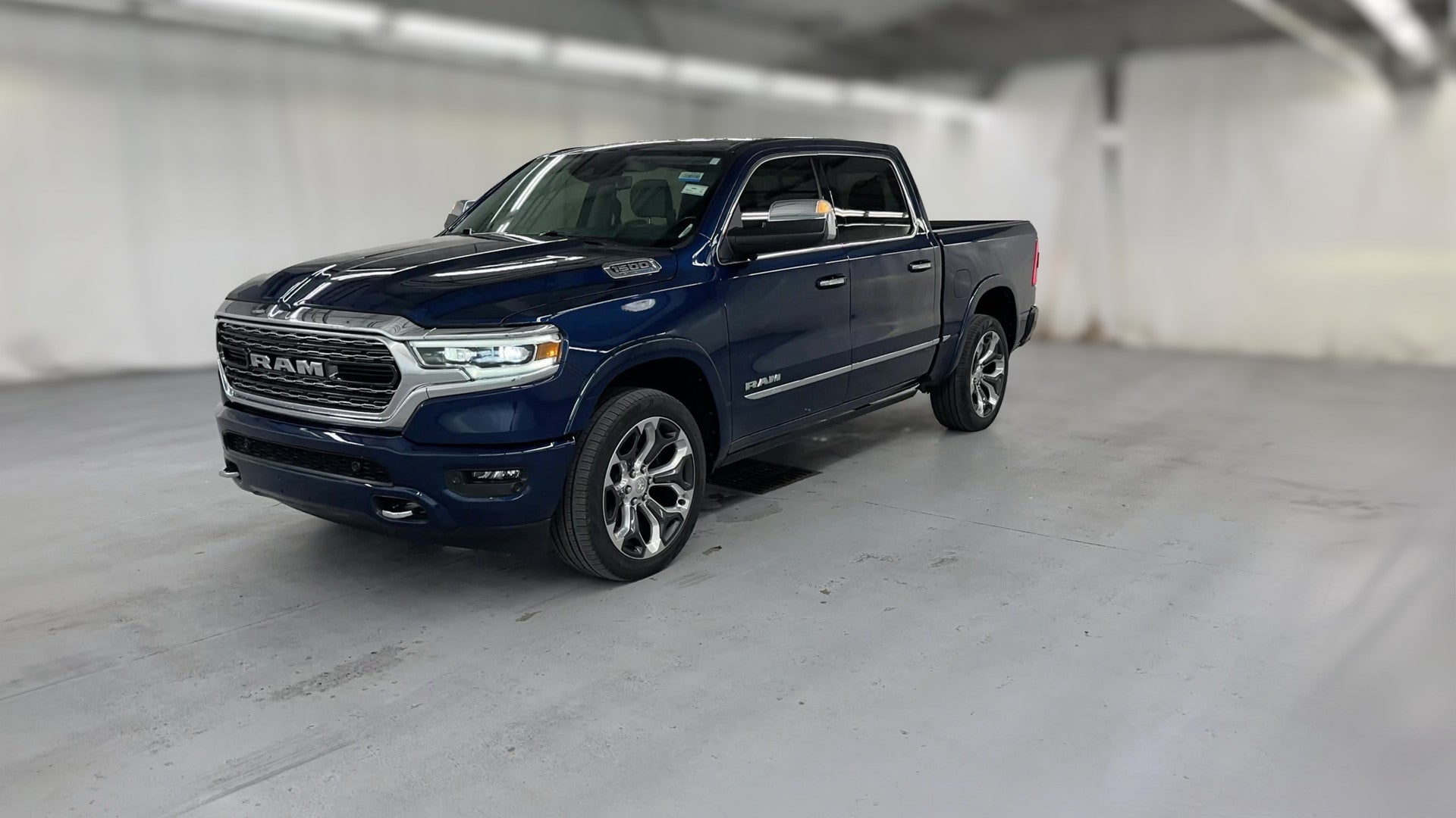 2022 Ram 1500 Crew Cab vehicle photo