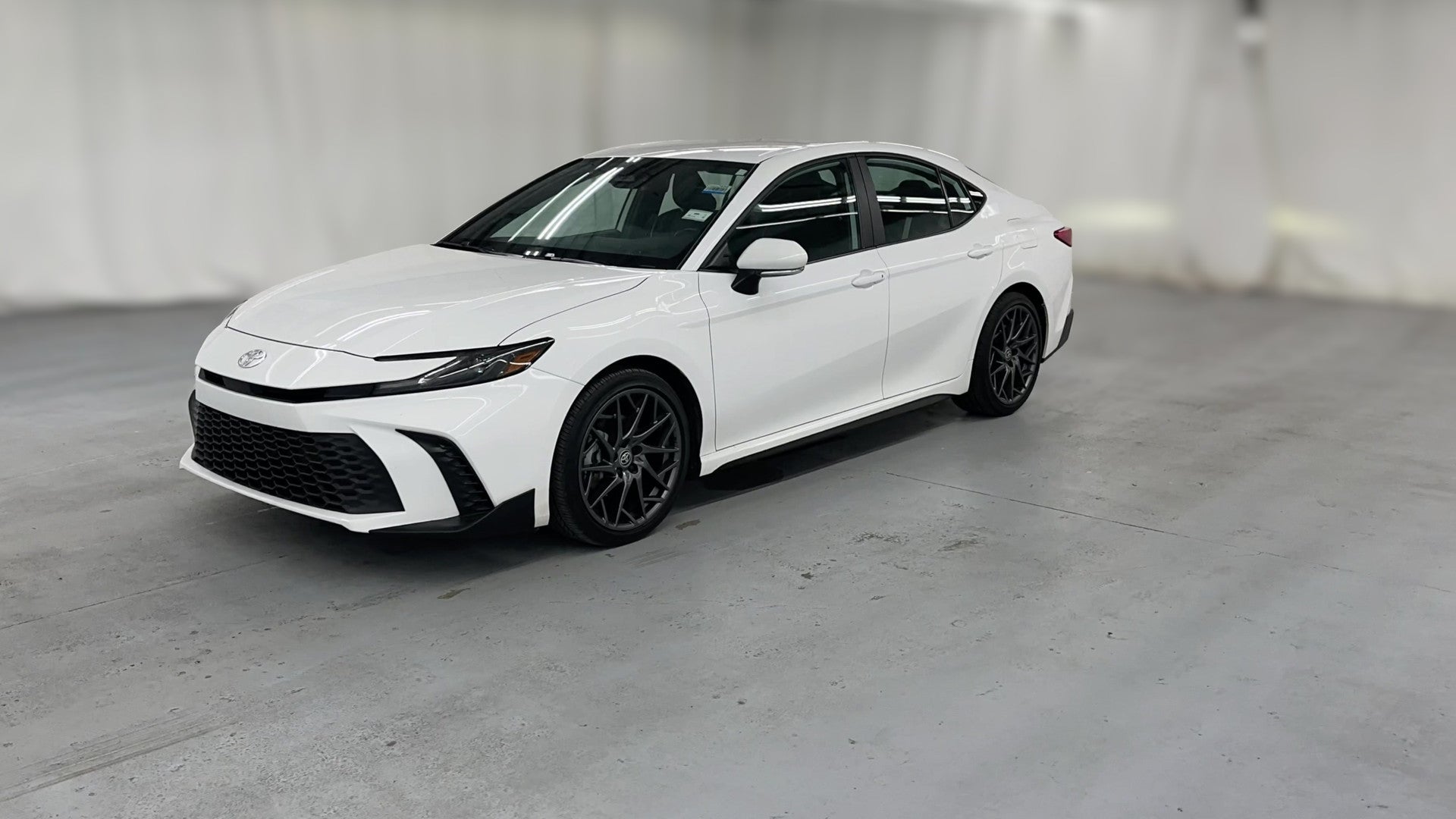 2025 Toyota Camry vehicle photo