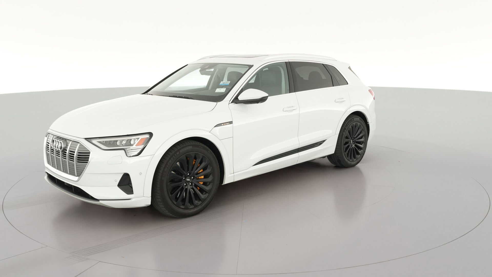 2019 Audi e-tron vehicle photo
