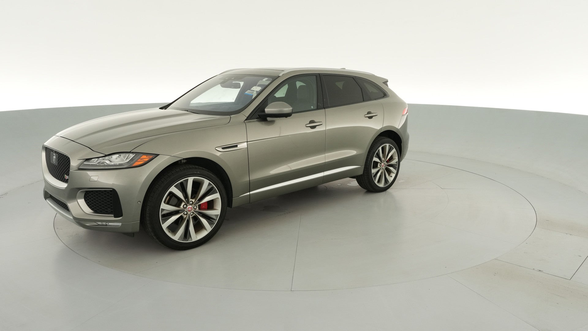 2018 Jaguar F-PACE vehicle photo