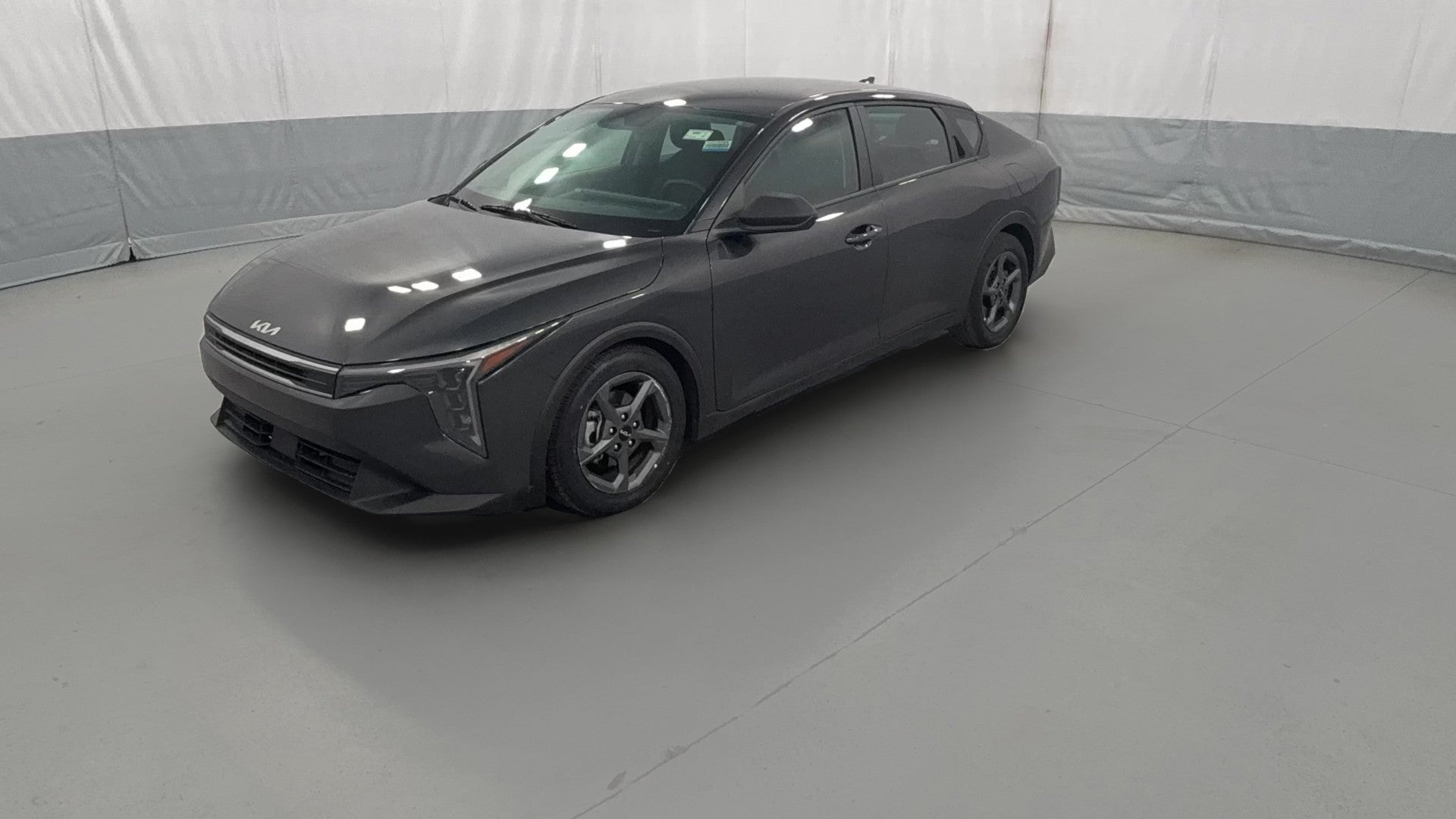 2025 Kia K4 vehicle photo