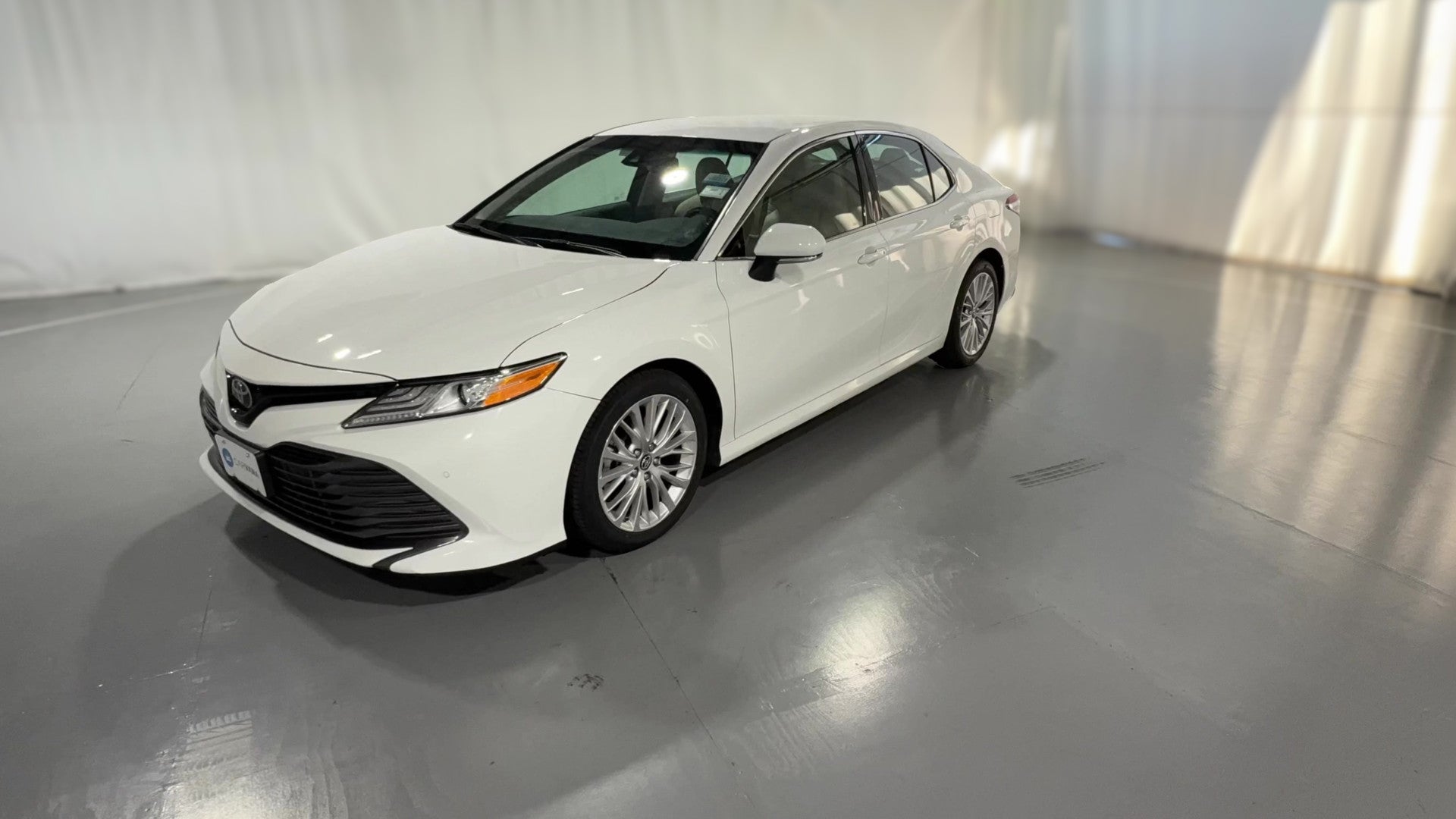 2018 Toyota Camry vehicle photo
