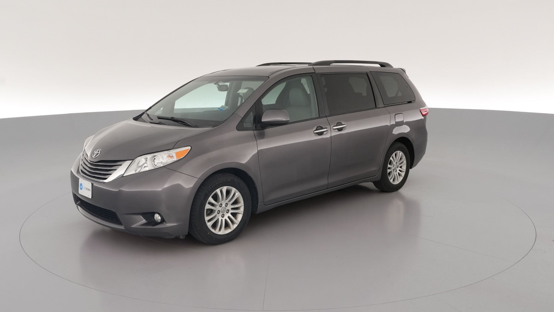 2017 Toyota Sienna vehicle photo