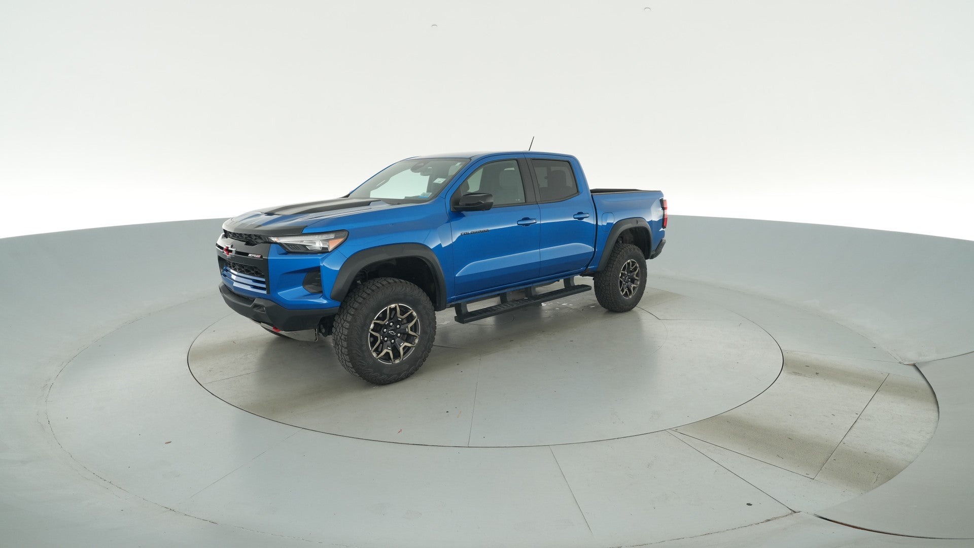 2024 Chevrolet Colorado Crew Cab vehicle photo