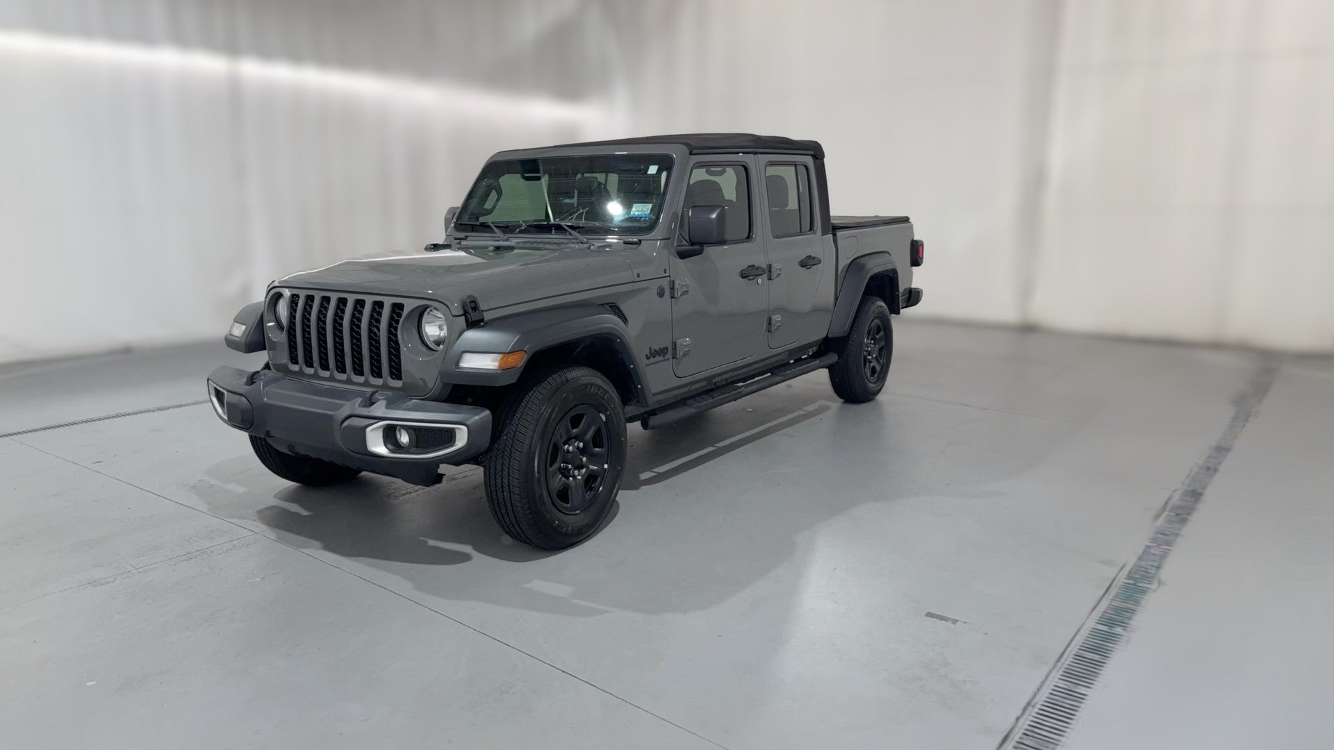 2023 Jeep Gladiator vehicle photo