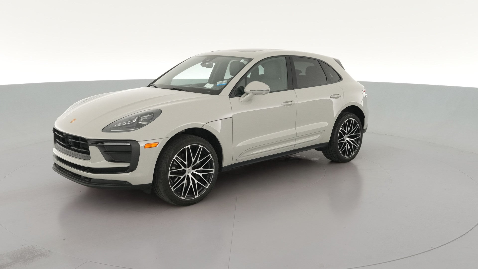2022 Porsche Macan vehicle photo