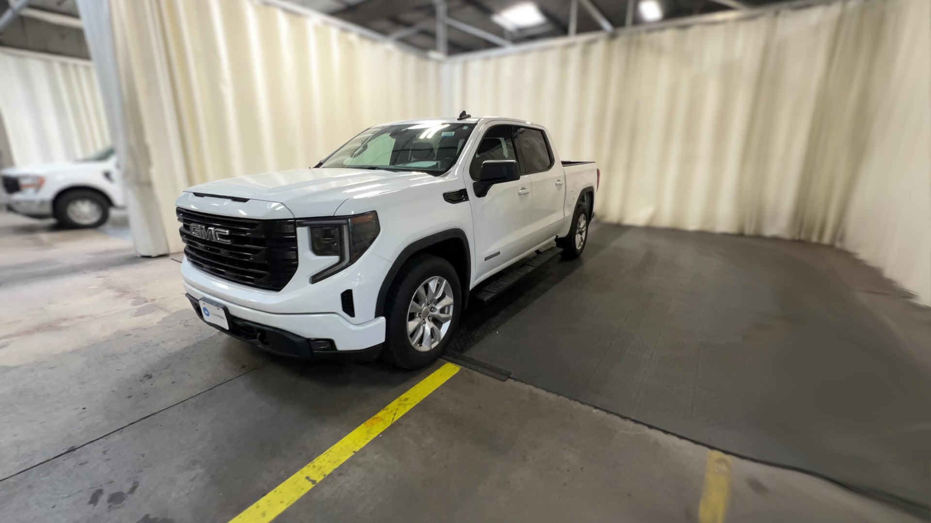 2022 GMC Sierra 1500 Crew Cab vehicle photo