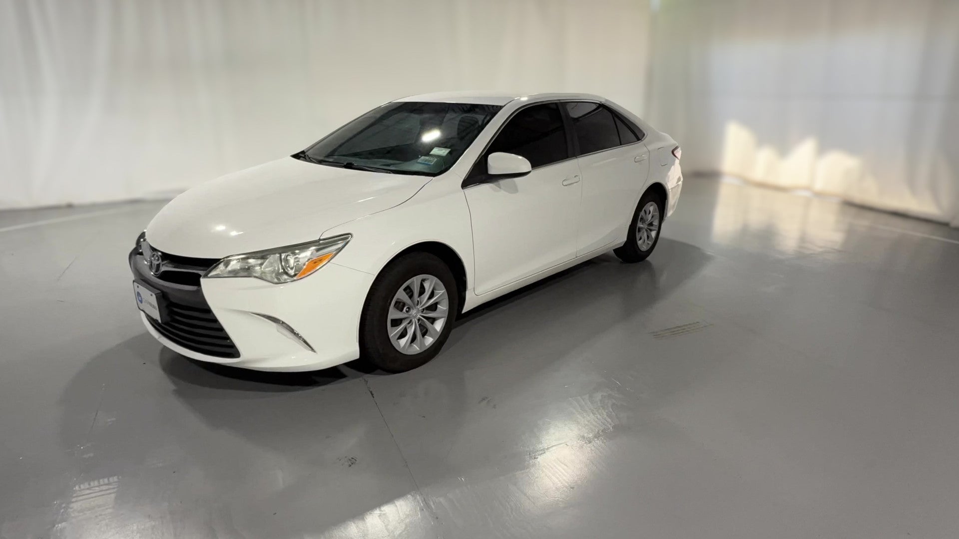 2017 Toyota Camry vehicle photo